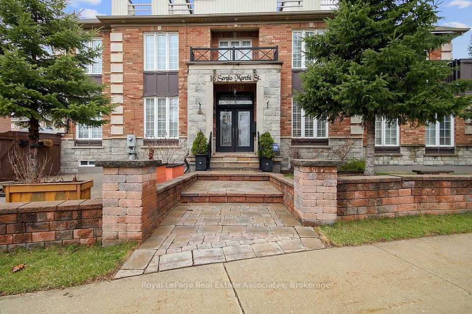 16 Sergio Marchi Street Lower, Toronto, On M3l 0b7