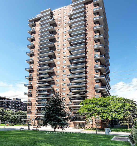 70 Park Street E 407, Mississauga, On L5g 1m5