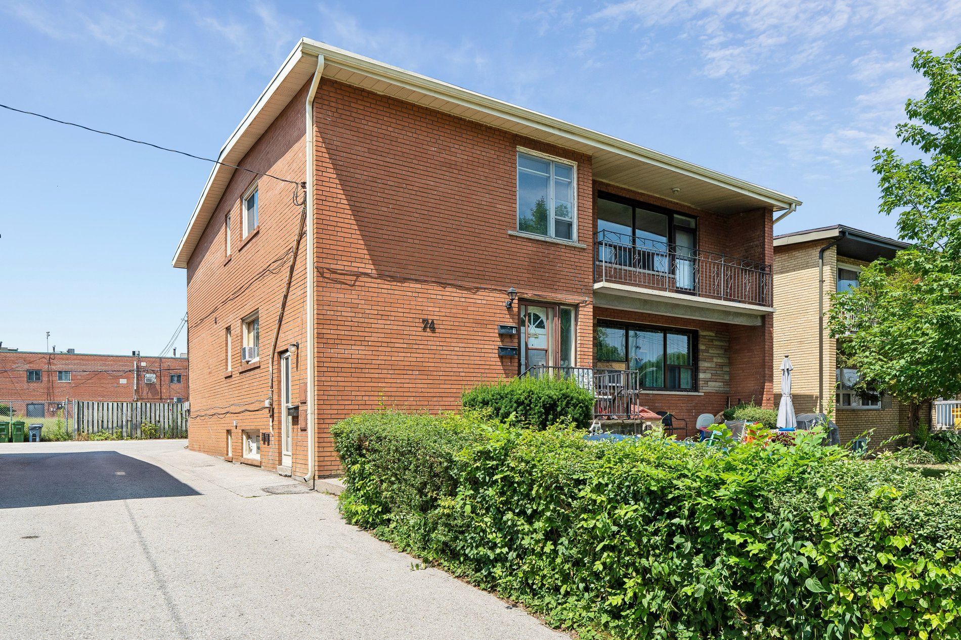 74 Calstock Drive, Toronto, On M9v 1h2