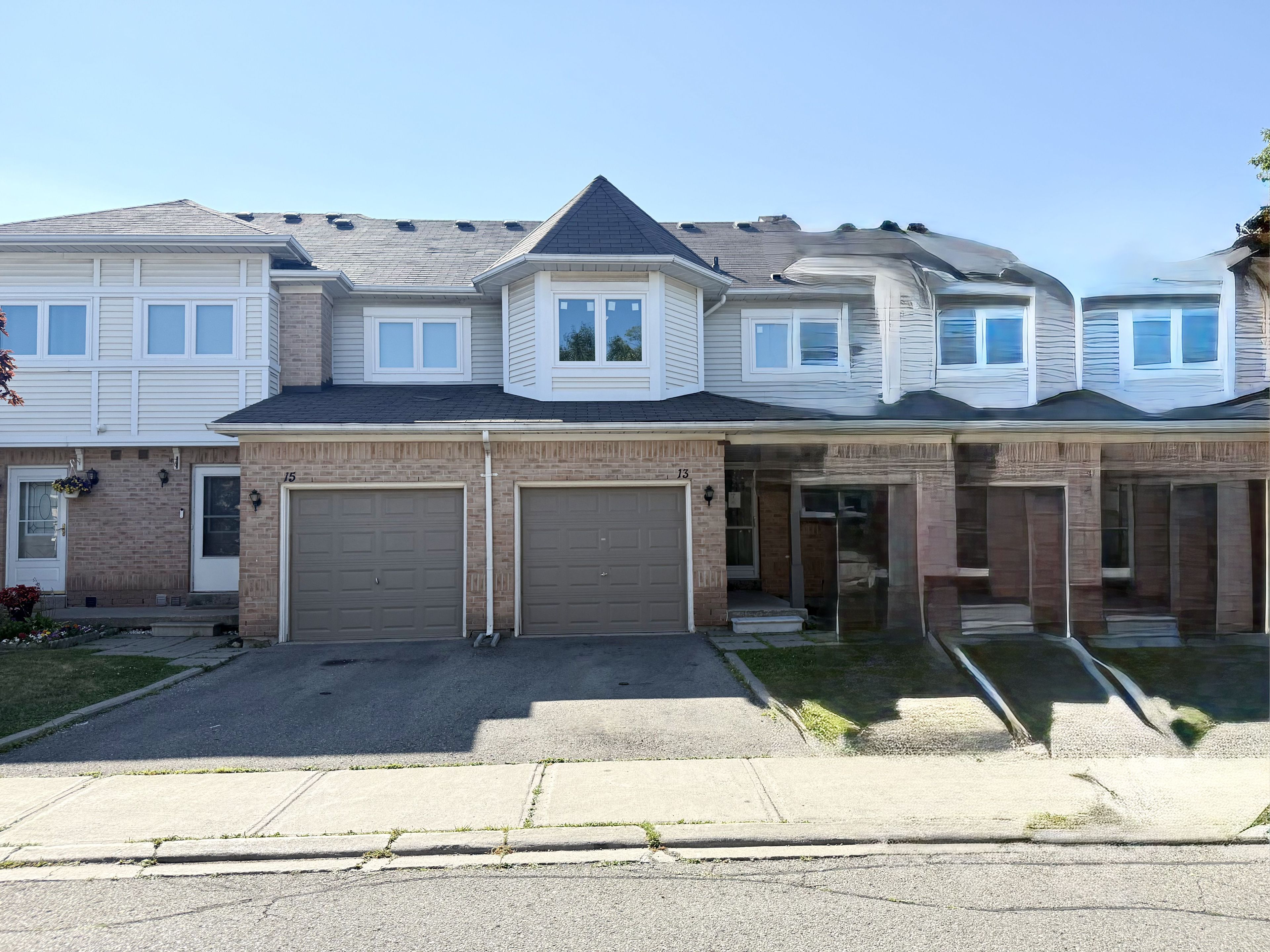 13 Wickstead Court, Brampton, On L6r 1n8