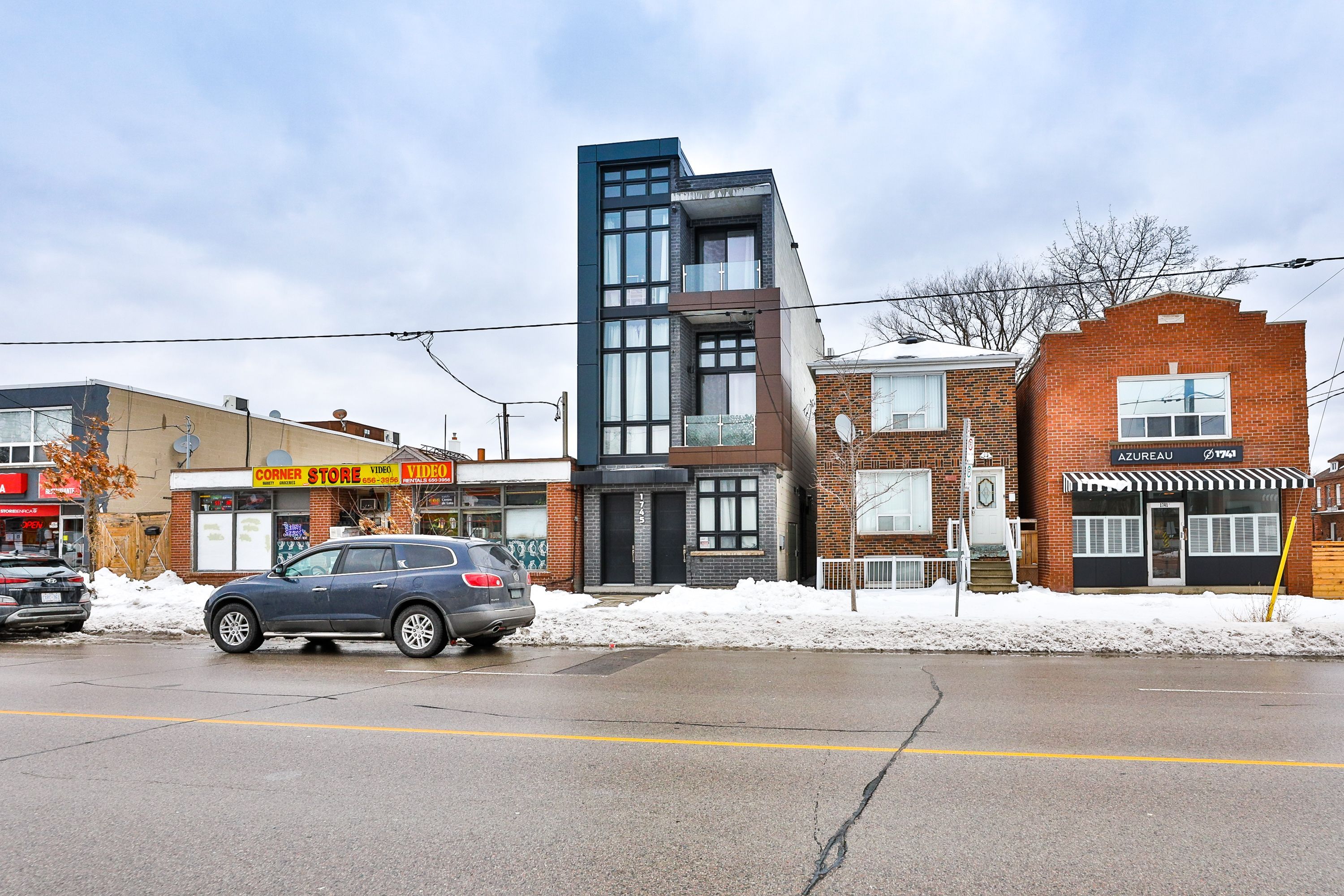 1745 Keele Street 1, Toronto, On M6m 3w9