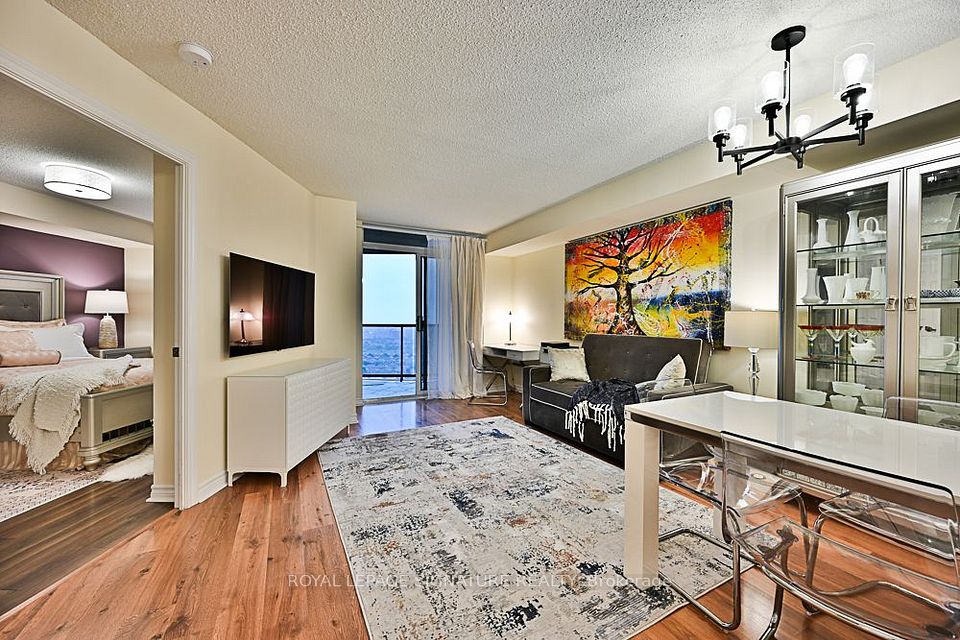 700 Humberwood Boulevard 2422, Toronto, On M9w 7j4