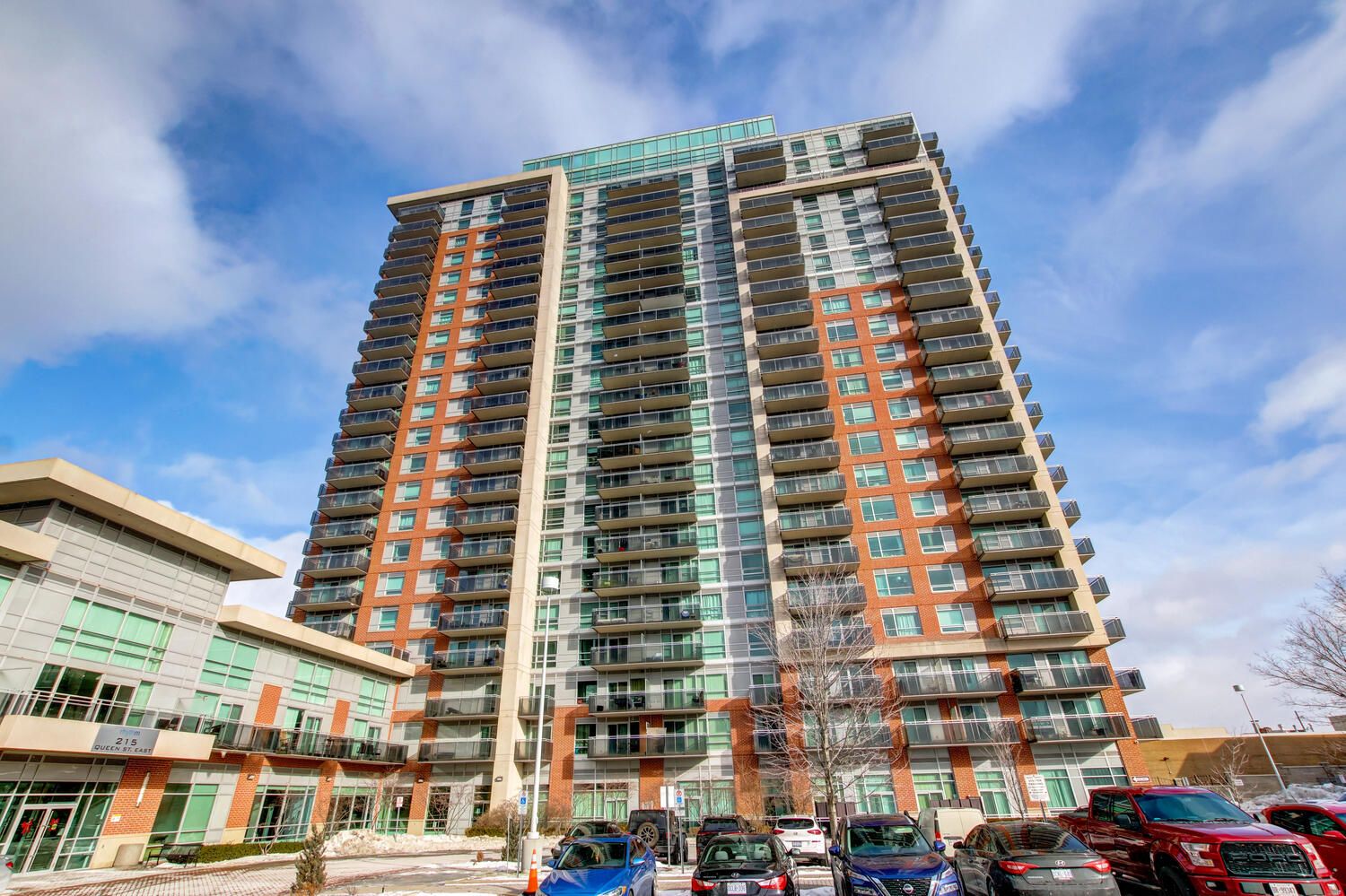 215 Queen Street E 1103, Brampton, On L6w 0a9