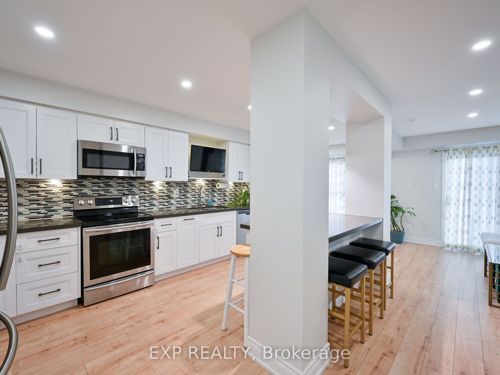 3351 Hornbeam Crescent N 64, Mississauga, On L5l 3z8