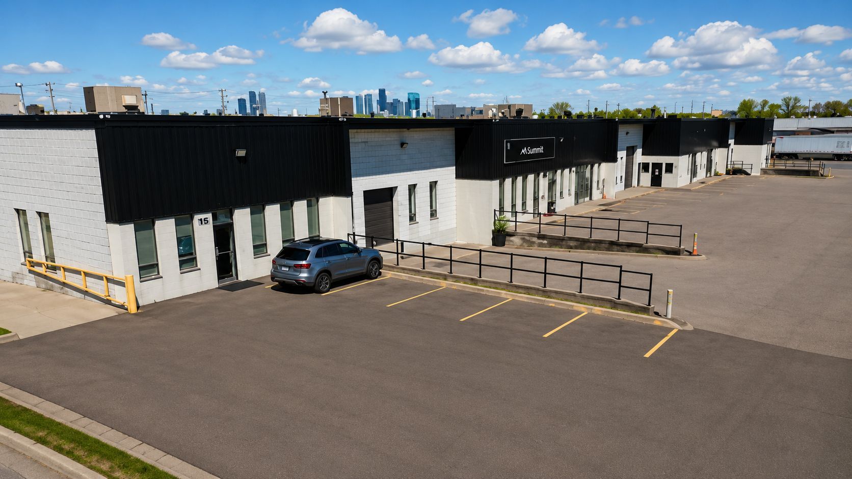 820 Flint Road, Toronto, On M3j 2j5