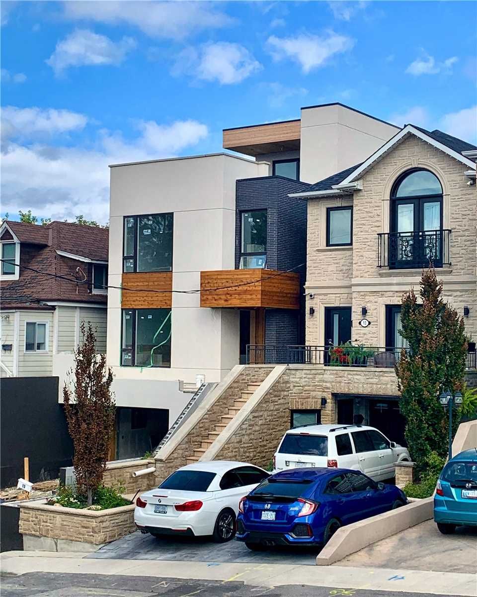 15 Ennerdale Road 201, Toronto, On M6e 4c2
