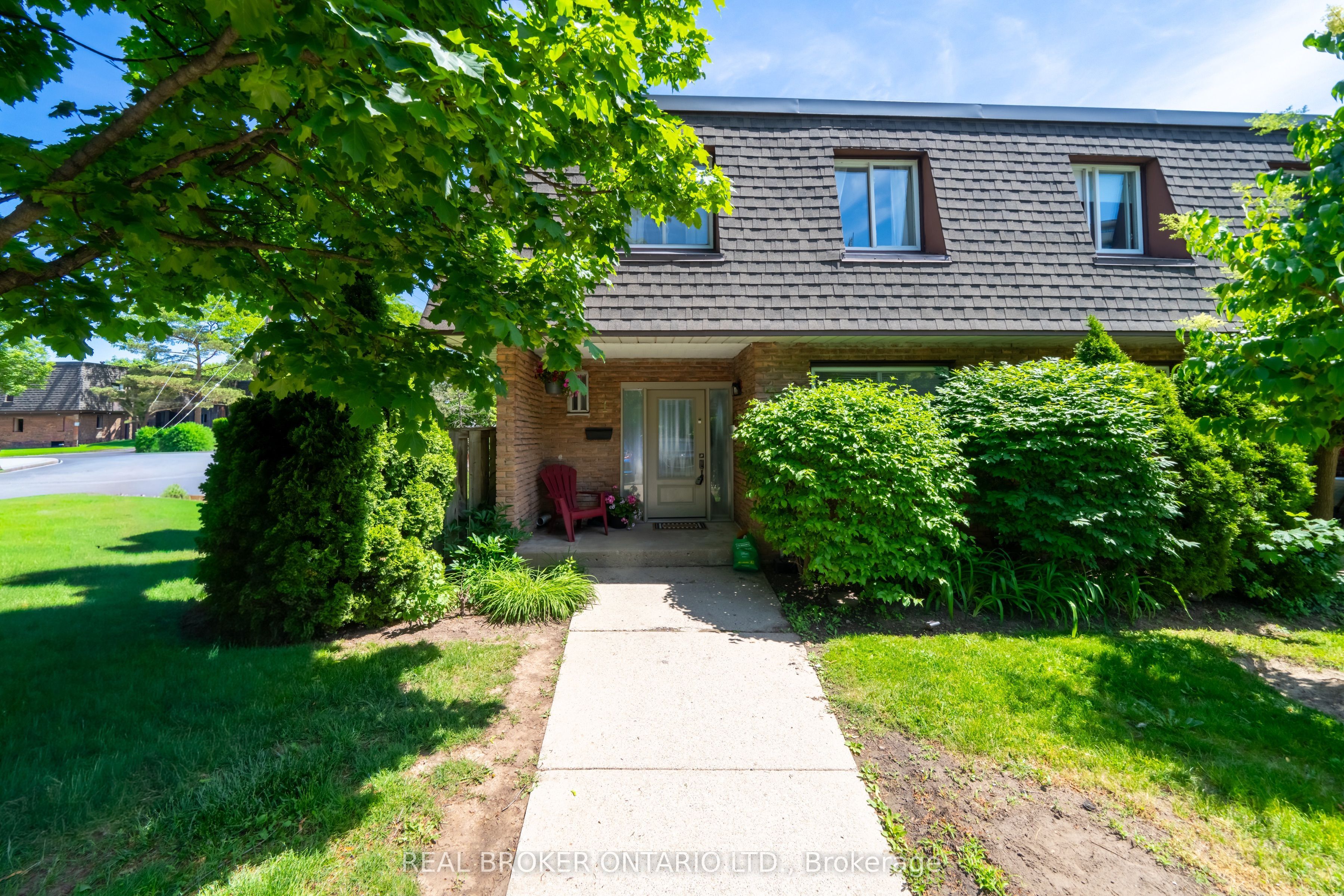 684 Dynes Road 1, Burlington, On L7n 2v6