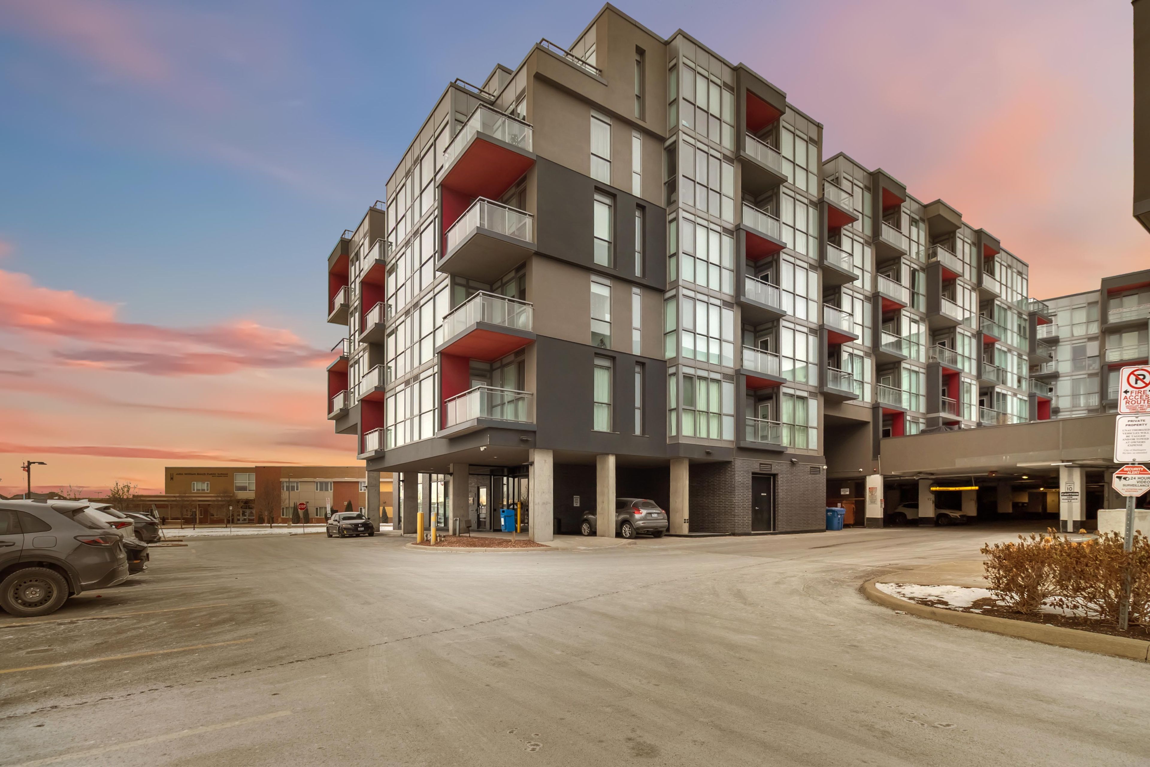 5220 Dundas Street D422, Burlington, On L7l 0j4