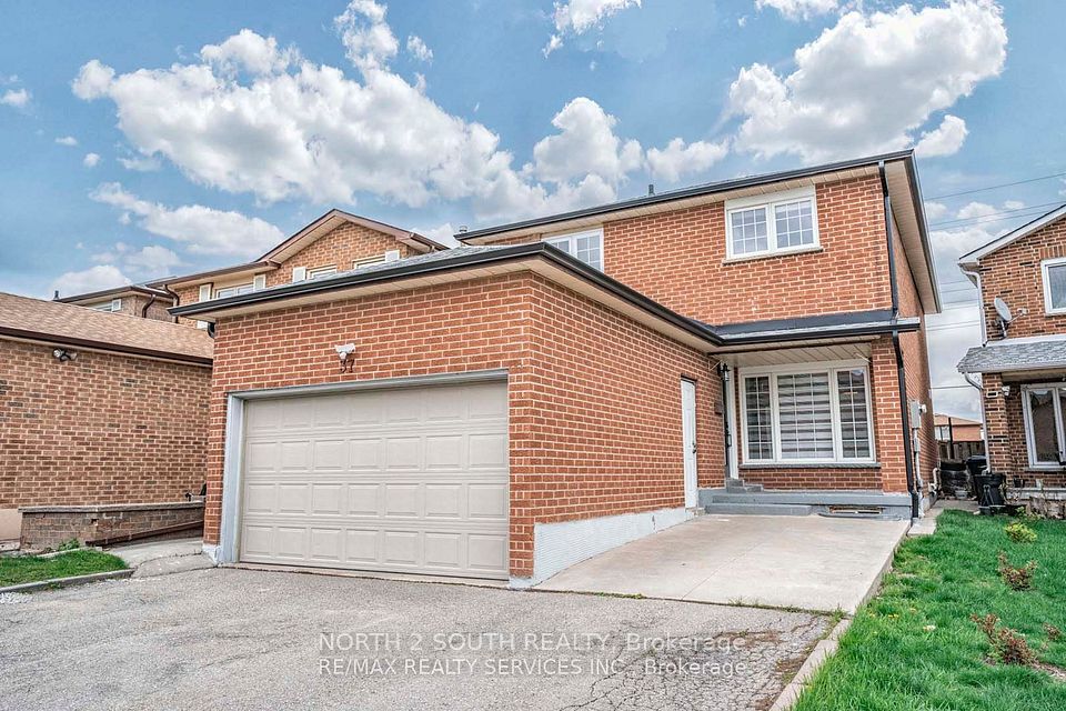 37 Loire Court Upper, Toronto, On M9v 4z7