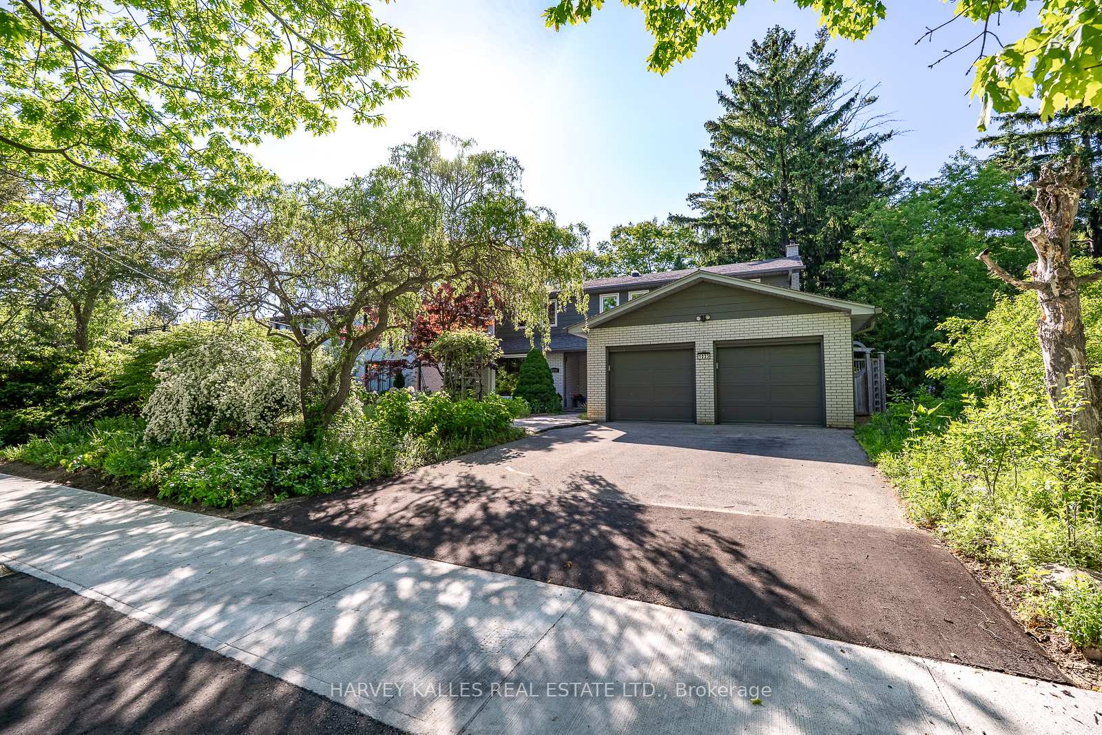 1033 Fair Birch Drive, Mississauga, On L5h 1m4