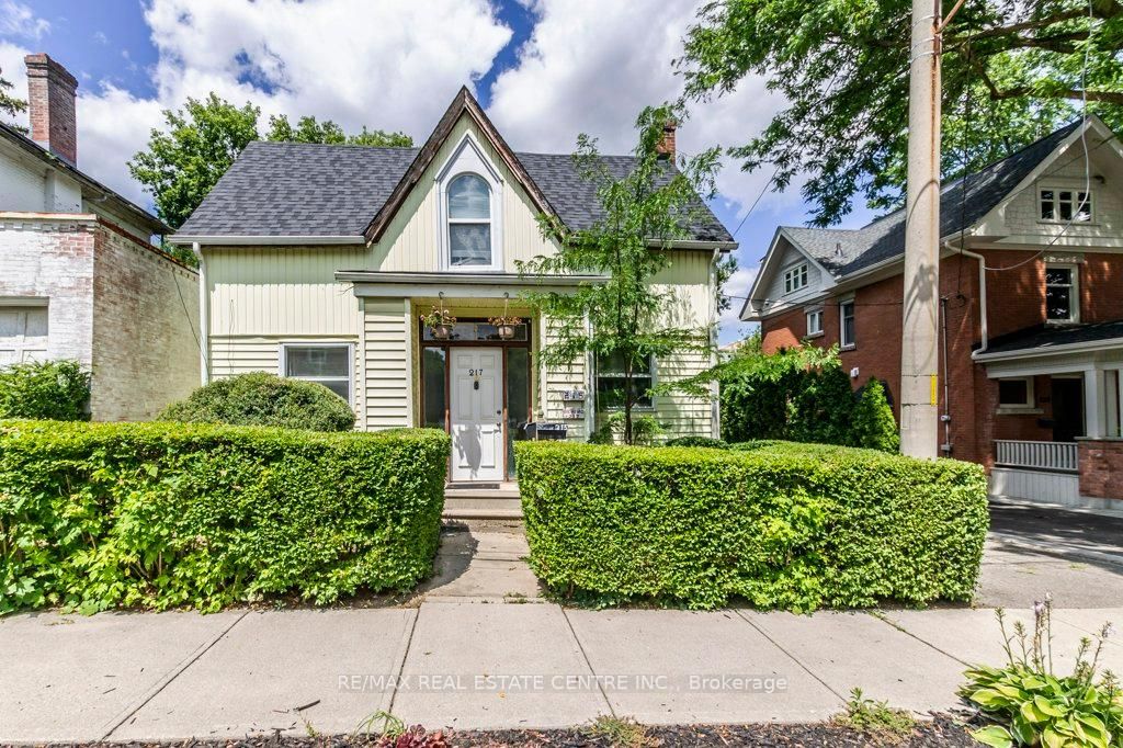 215-217 Queen Street, Milton, On L9t 1k3