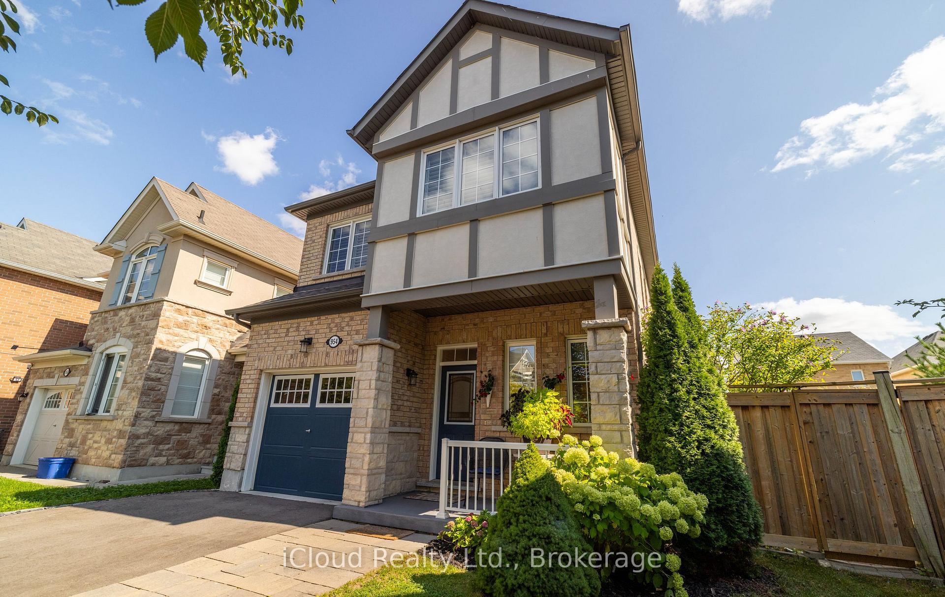 954 Penson Crescent, Milton, On L9t 8z7