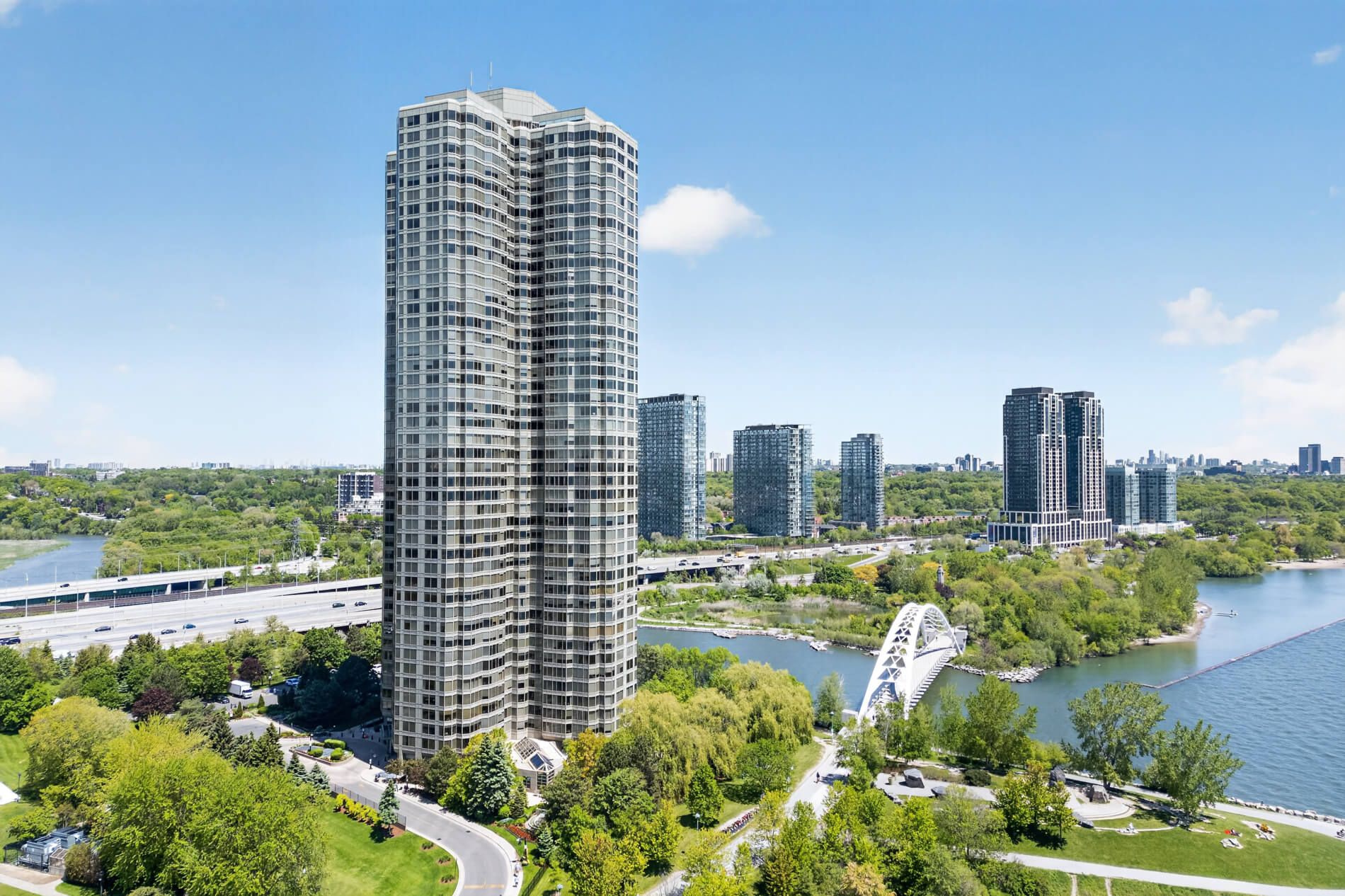 1 Palace Pier Court 607, Toronto, On M8v 3w9