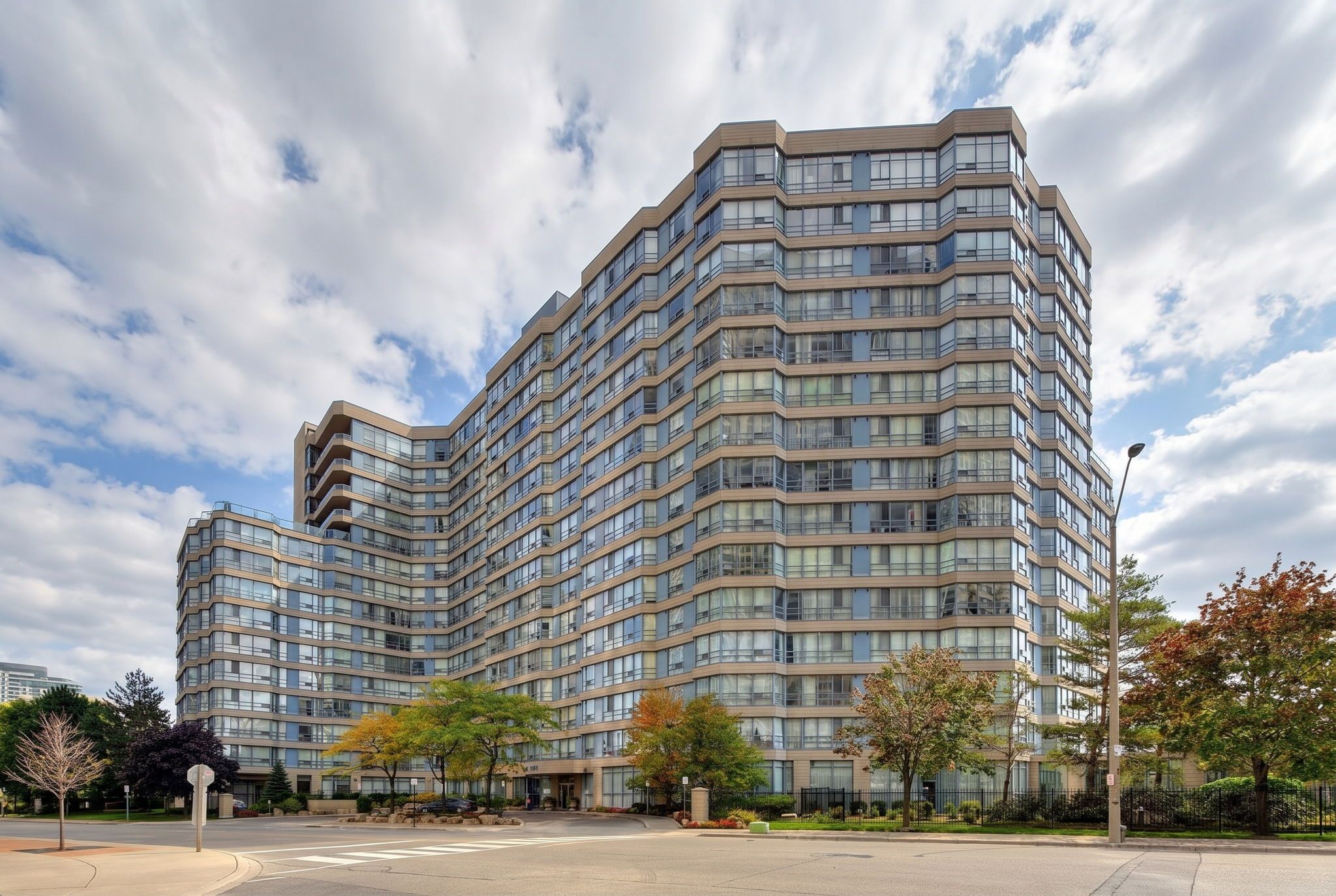 250 Webb Drive 1512, Mississauga, On L5b 3z4