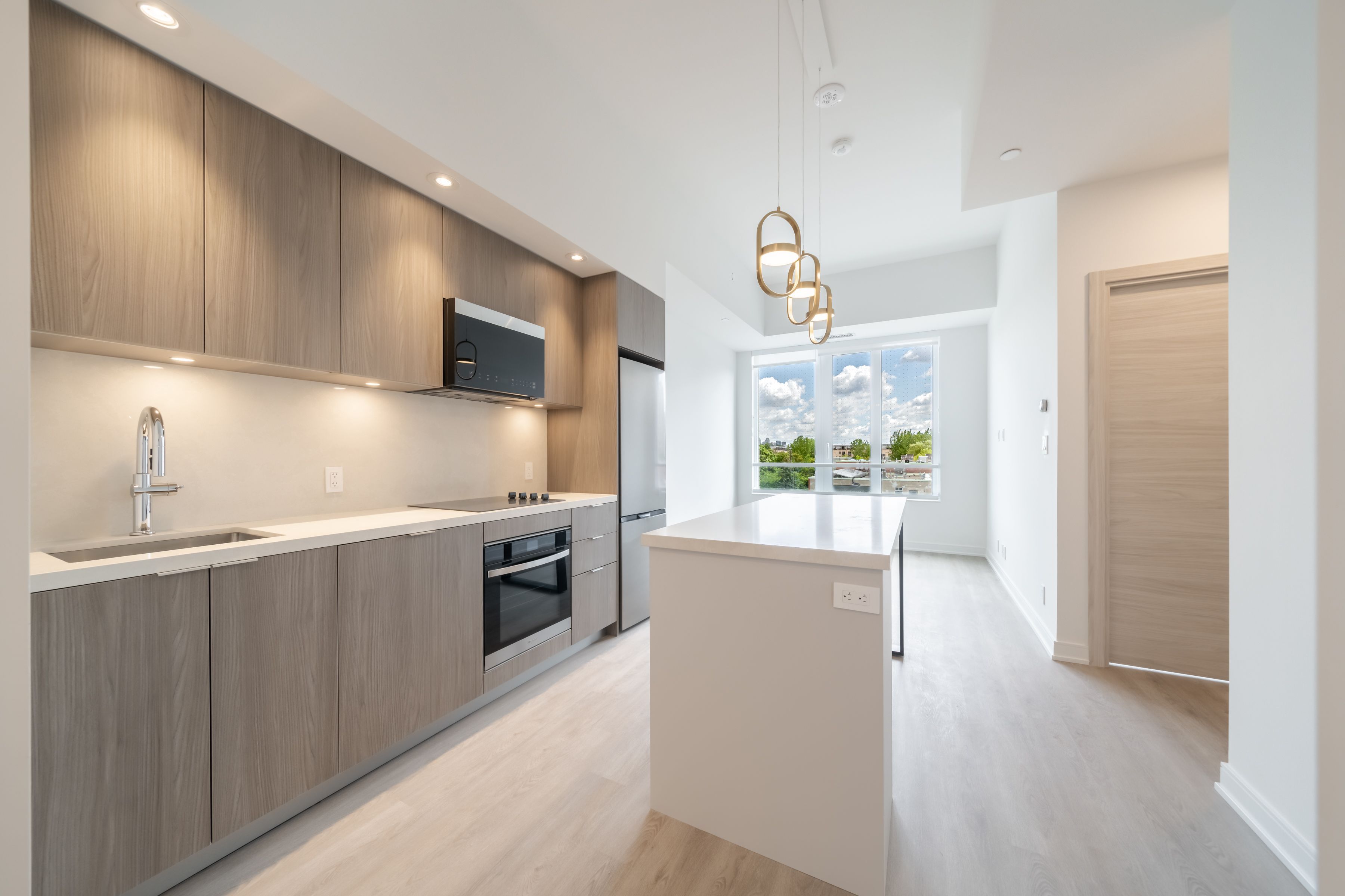 485 Perth Avenue E438, Toronto, On M6n 0b9