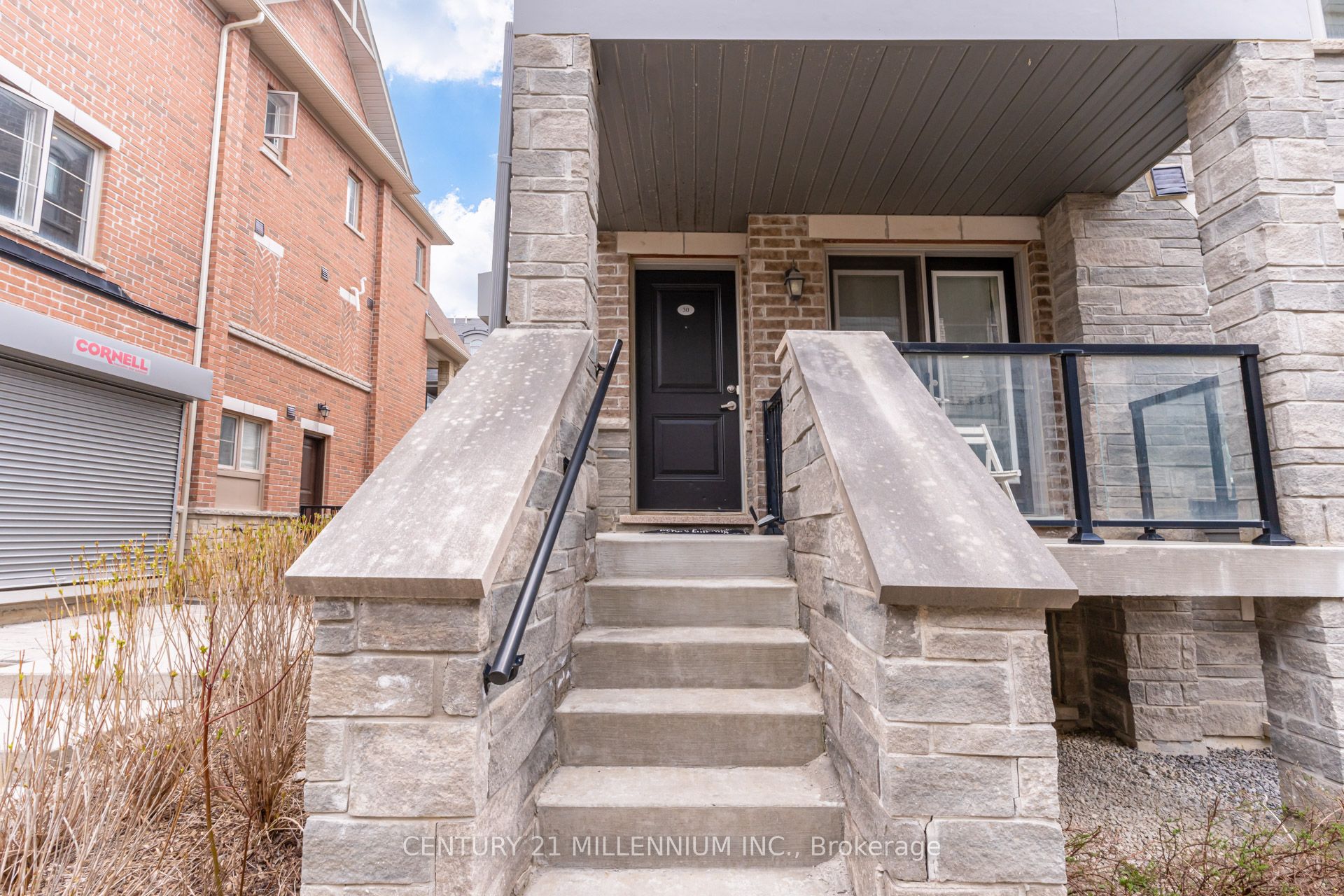 200 Veterans Drive 30, Brampton, On L7a 4s6