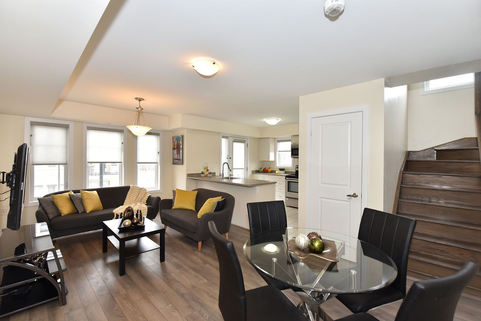 100 Parrotta Drive 89, Toronto, On M9m 0b5