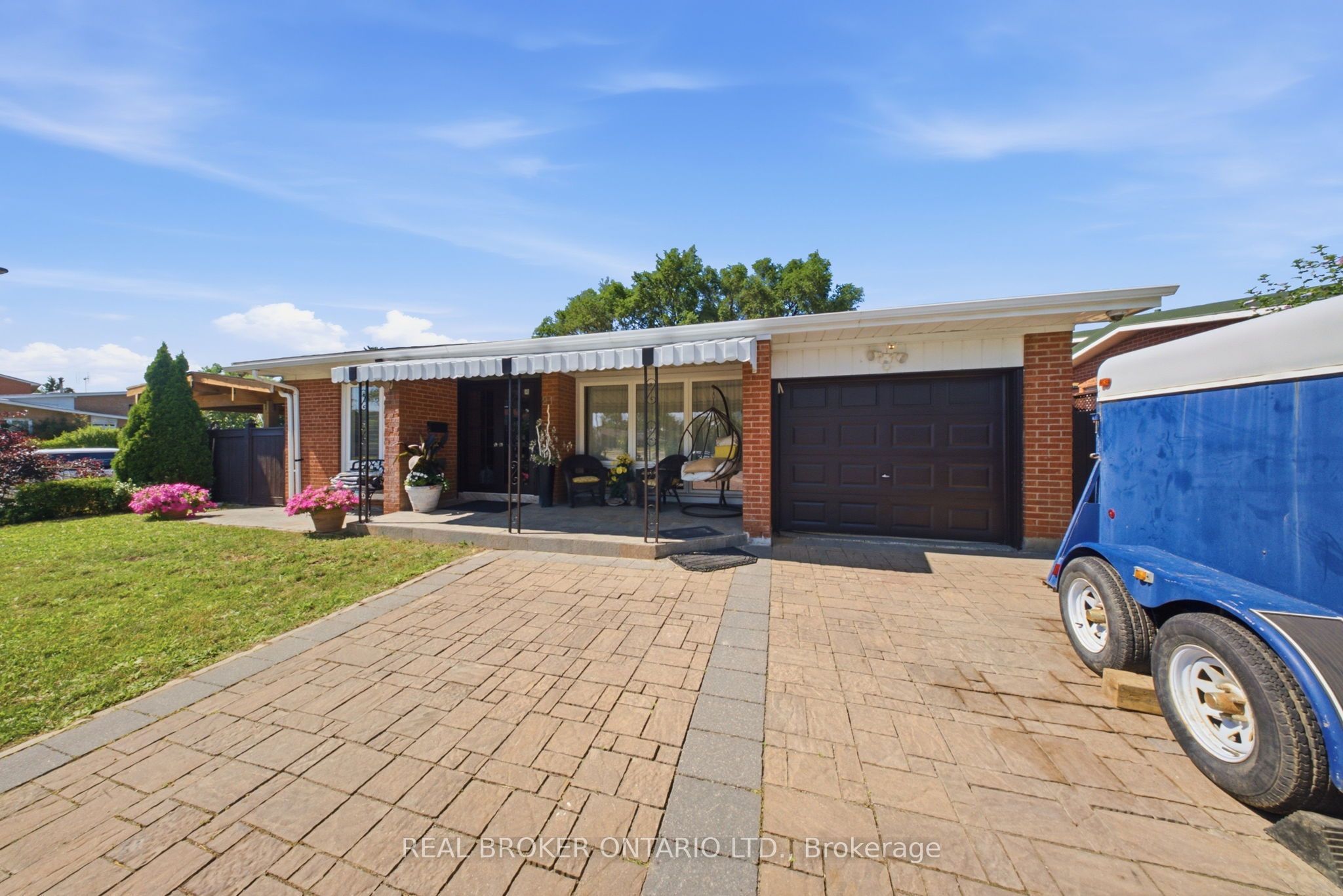 21 Kendleton Drive, Toronto, On M9v 1t9