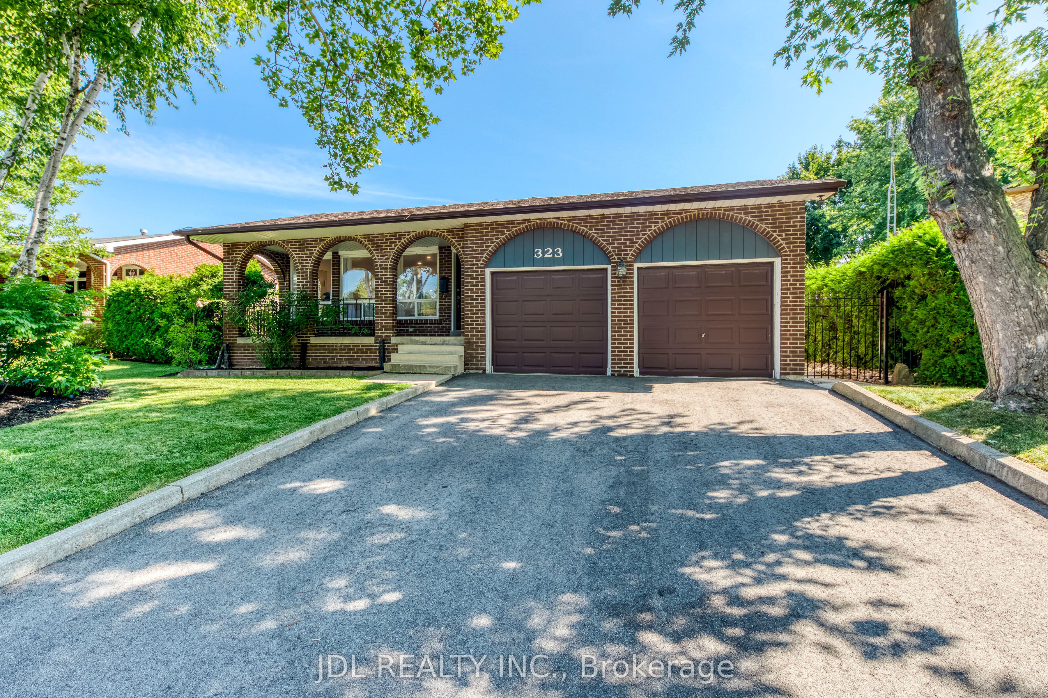 323 Warminster Drive S, Oakville, On L6l 4n1