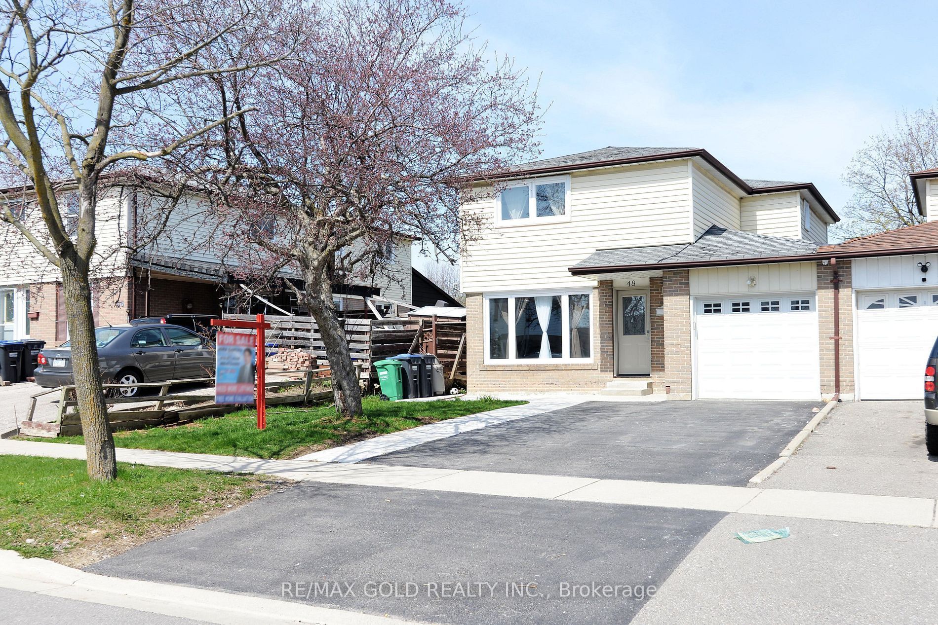 48 Garside Crescent, Brampton, On L6s 1h6