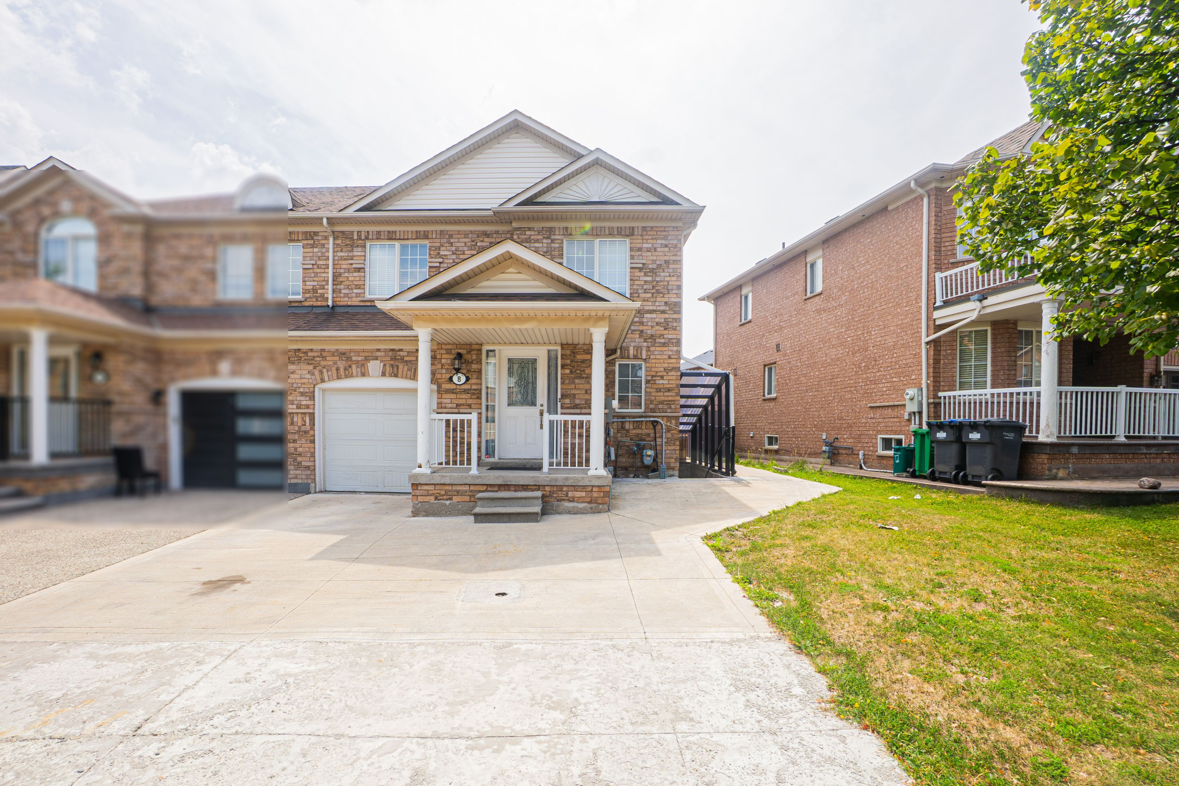 8 Topiary Lane, Brampton, On L7a 2k6