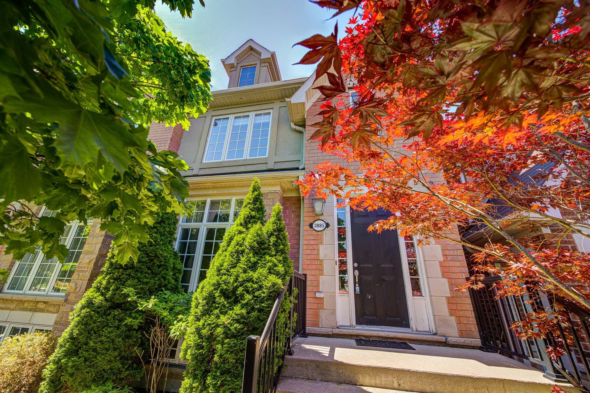 3885 Eglinton Avenue, Mississauga, On L5m 7z7