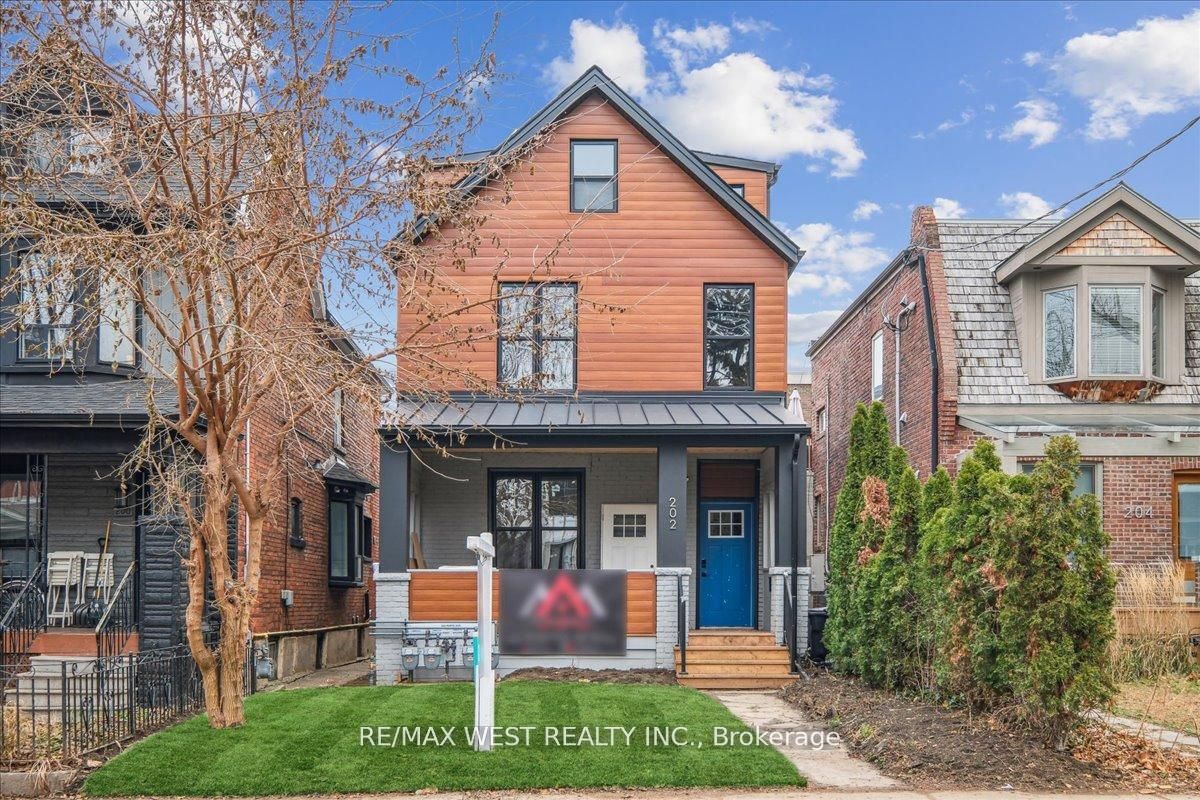 202 Perth Avenue 5, Toronto, On M6p 3x8