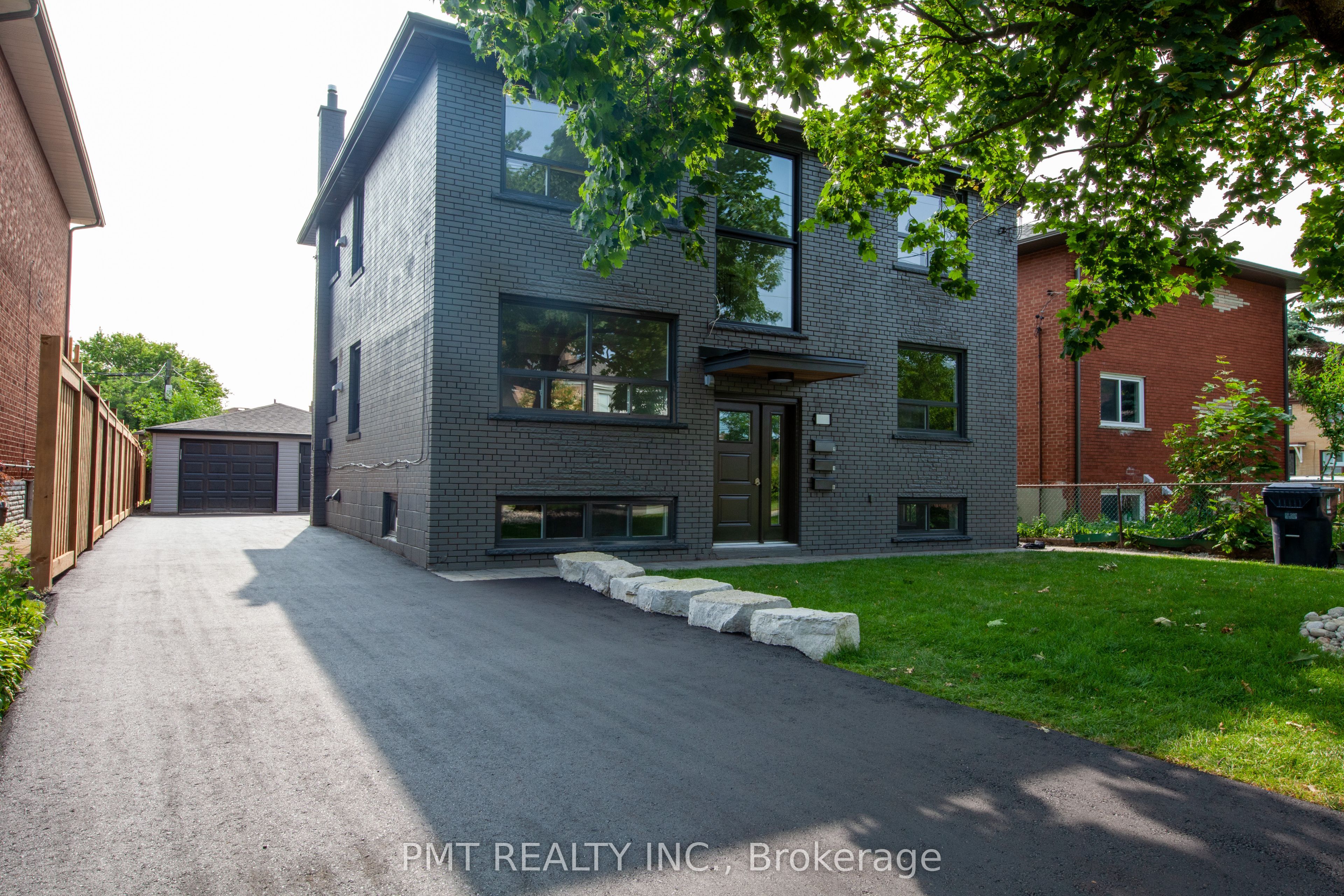 34 Robindale Avenue Basement, Toronto, On M8w 4a9
