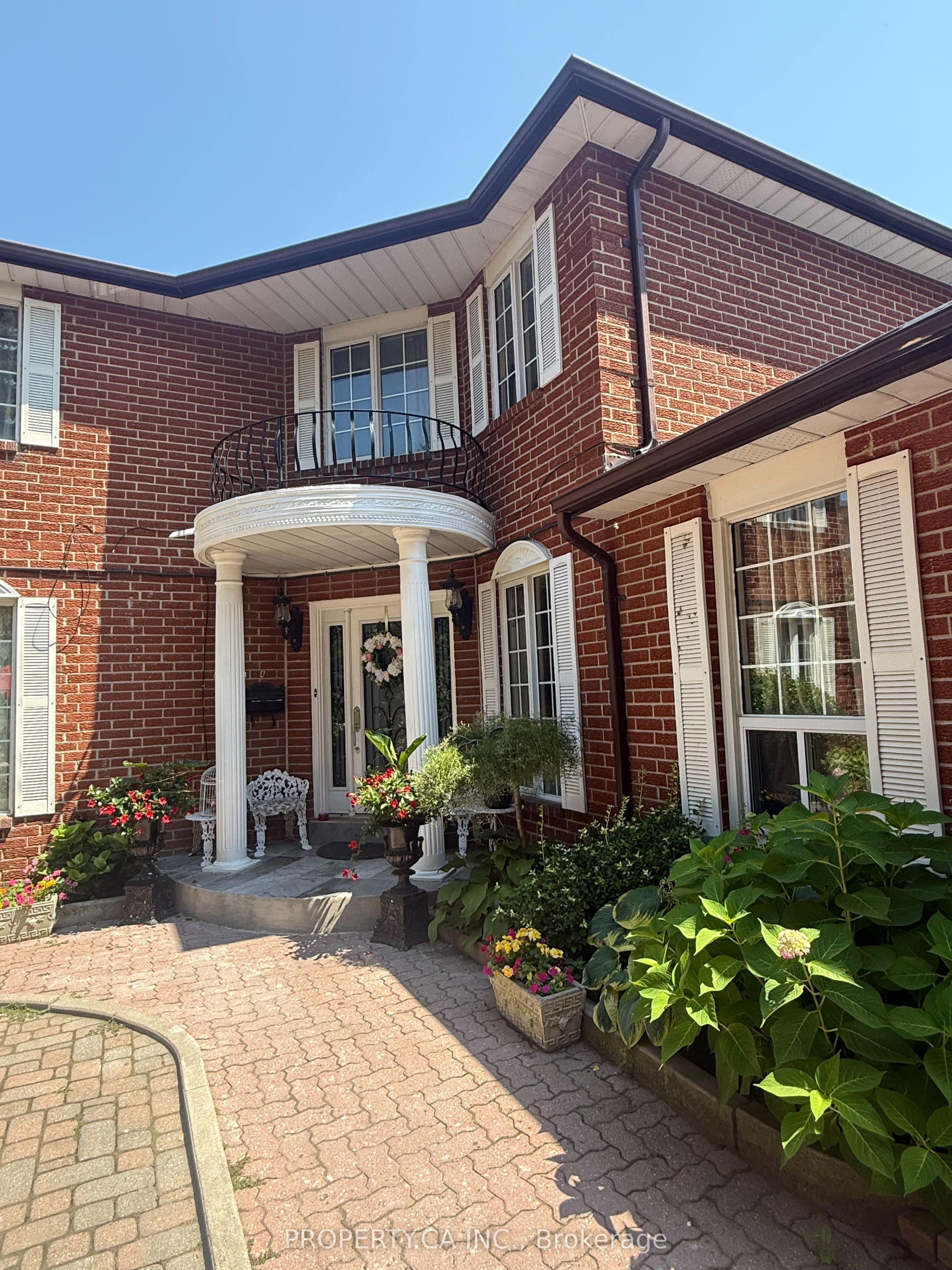 4099 Fieldgate Drive #Room 2, Mississauga, On L4w 2c6