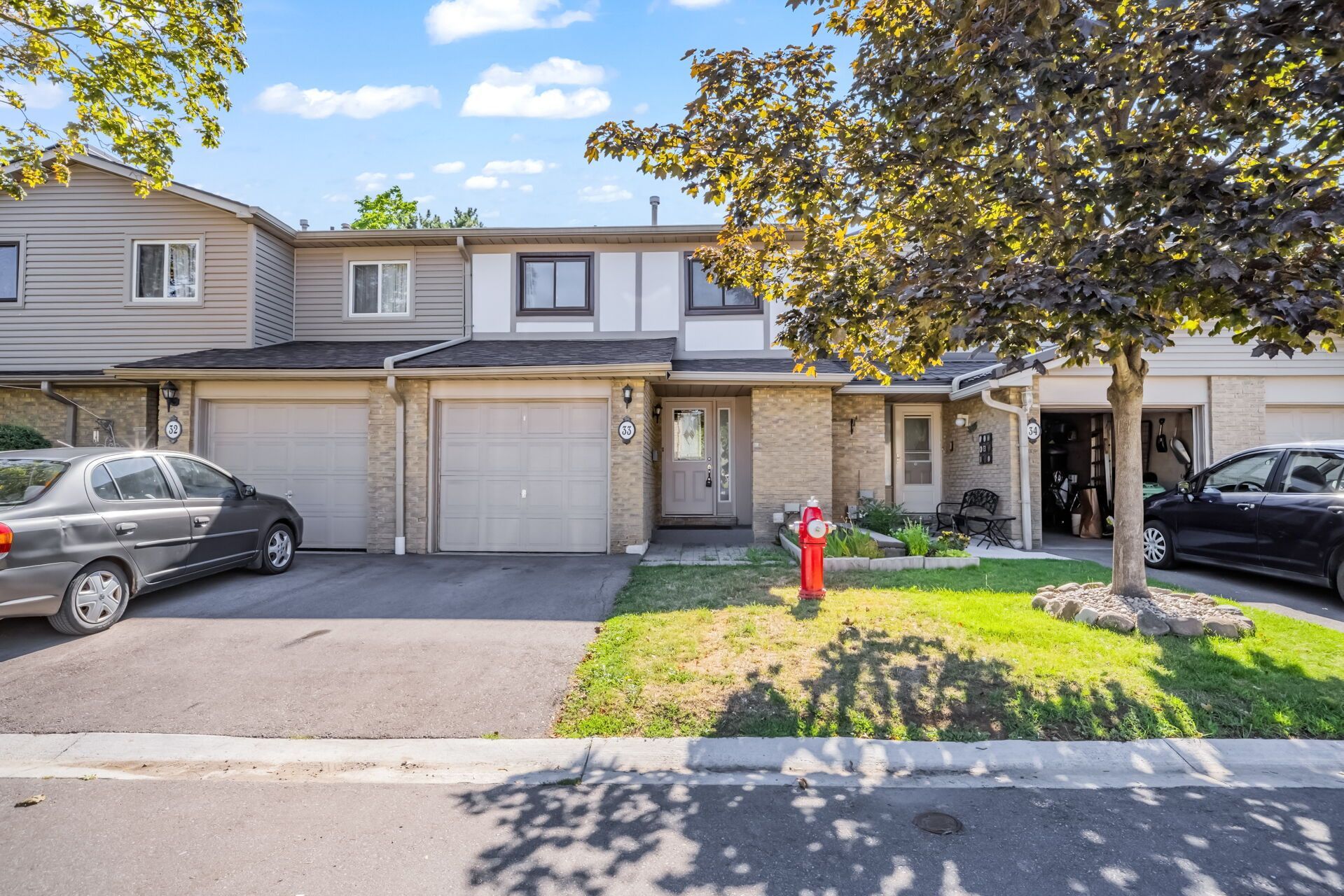 33 Greenwich Circle, Brampton, On L6s 2e6