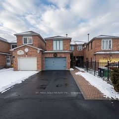 711 Ashprior Avenue, Mississauga, On L5r 3n8