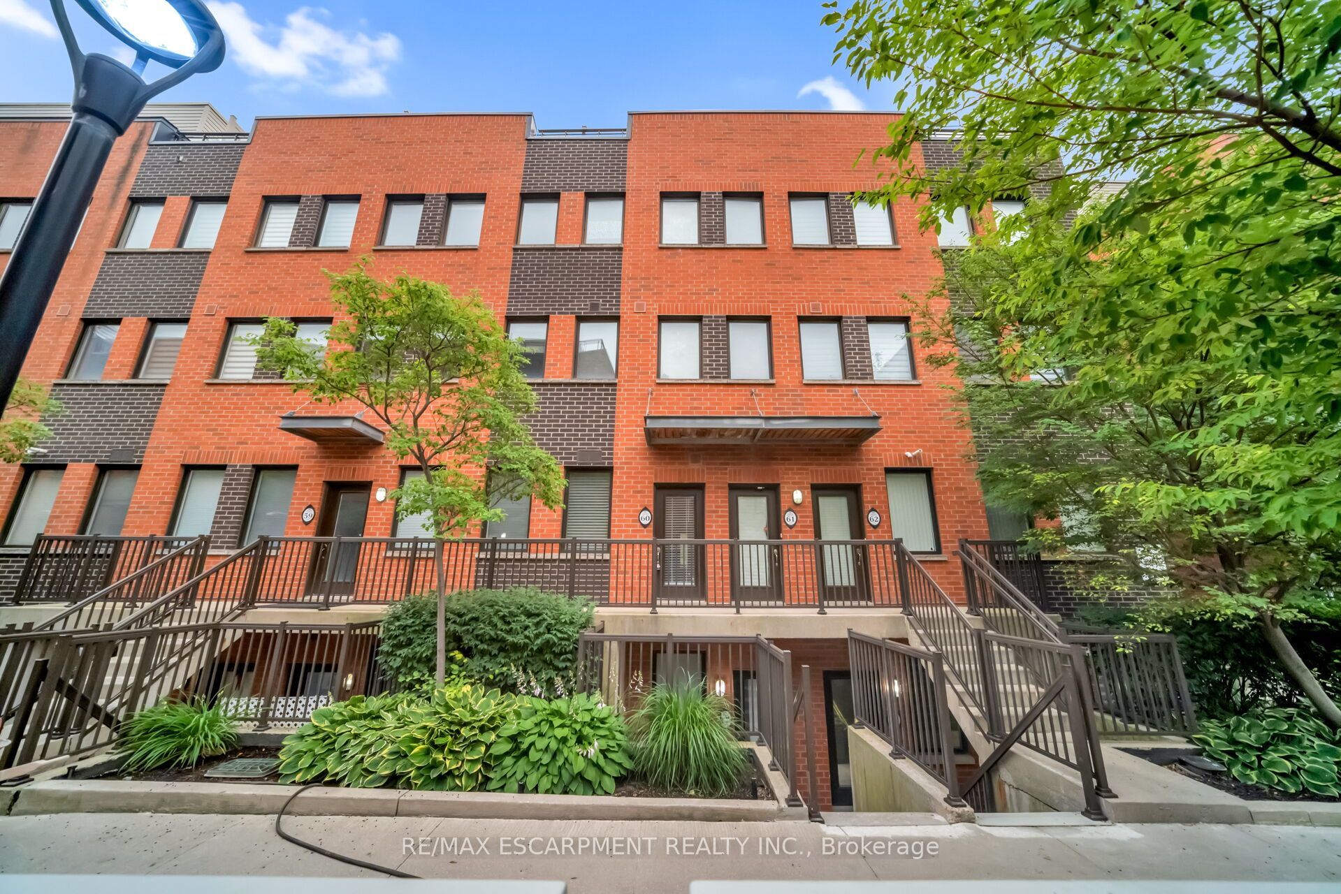 60 Winston Park Boulevard 60, Toronto, On M3k 1c2