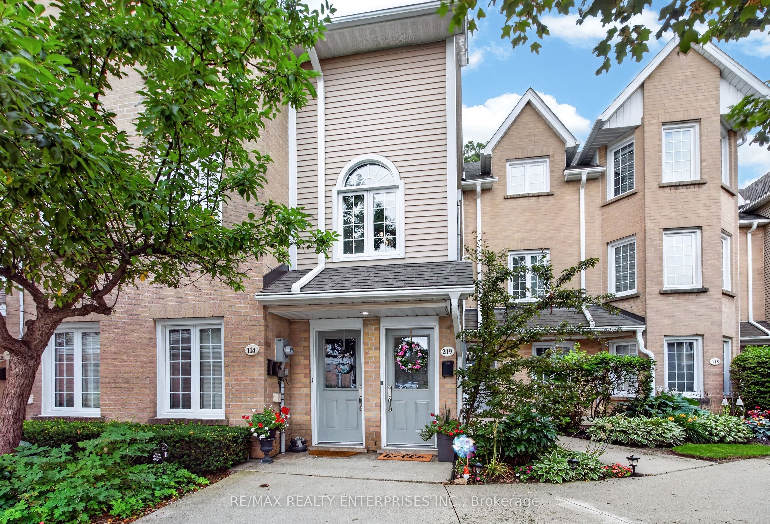 2110 Cleaver Avenue 219, Burlington, On L7m 3z4