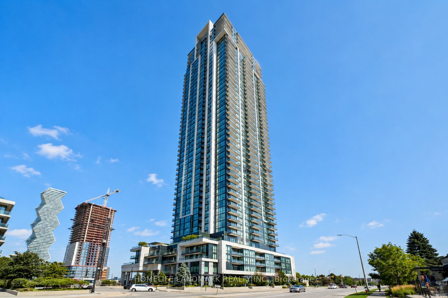 3975 Grand Park Drive 702, Mississauga, On L5b 0k4