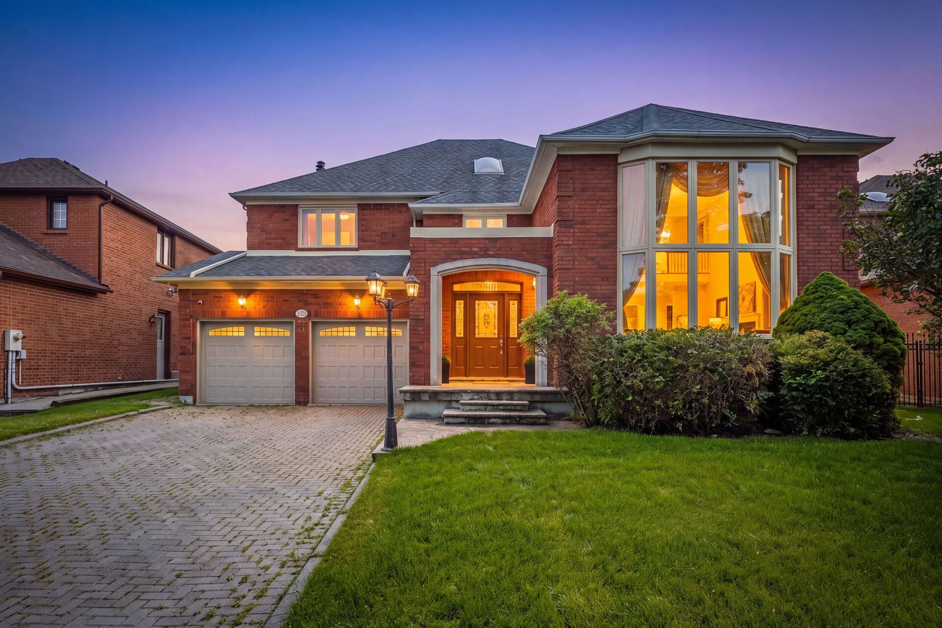5859 Riverside Place, Mississauga, On L5m 4x1