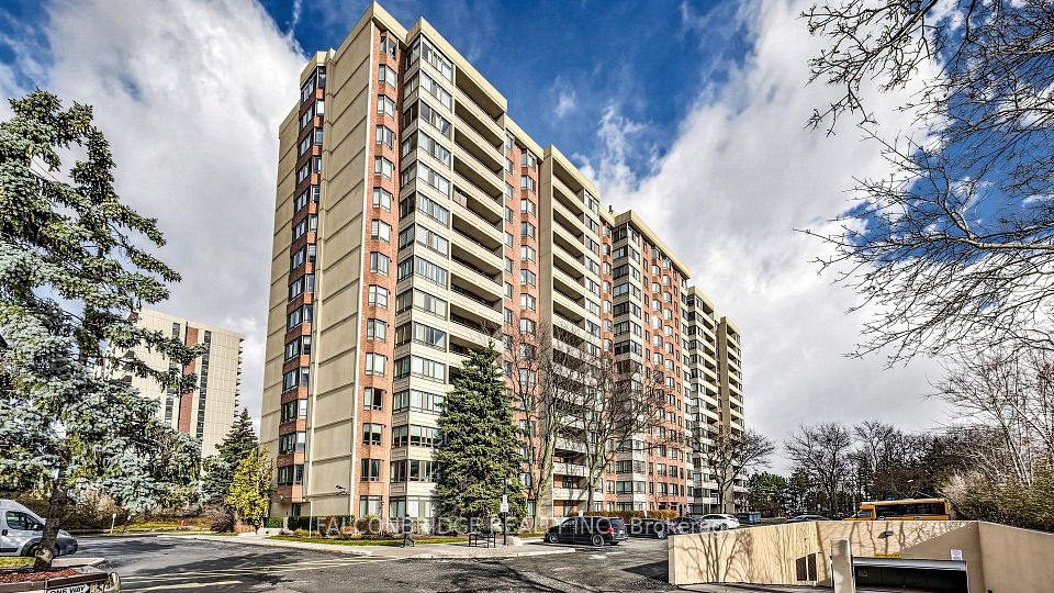 5 Lisa Street 203, Brampton, On L6t 4t4