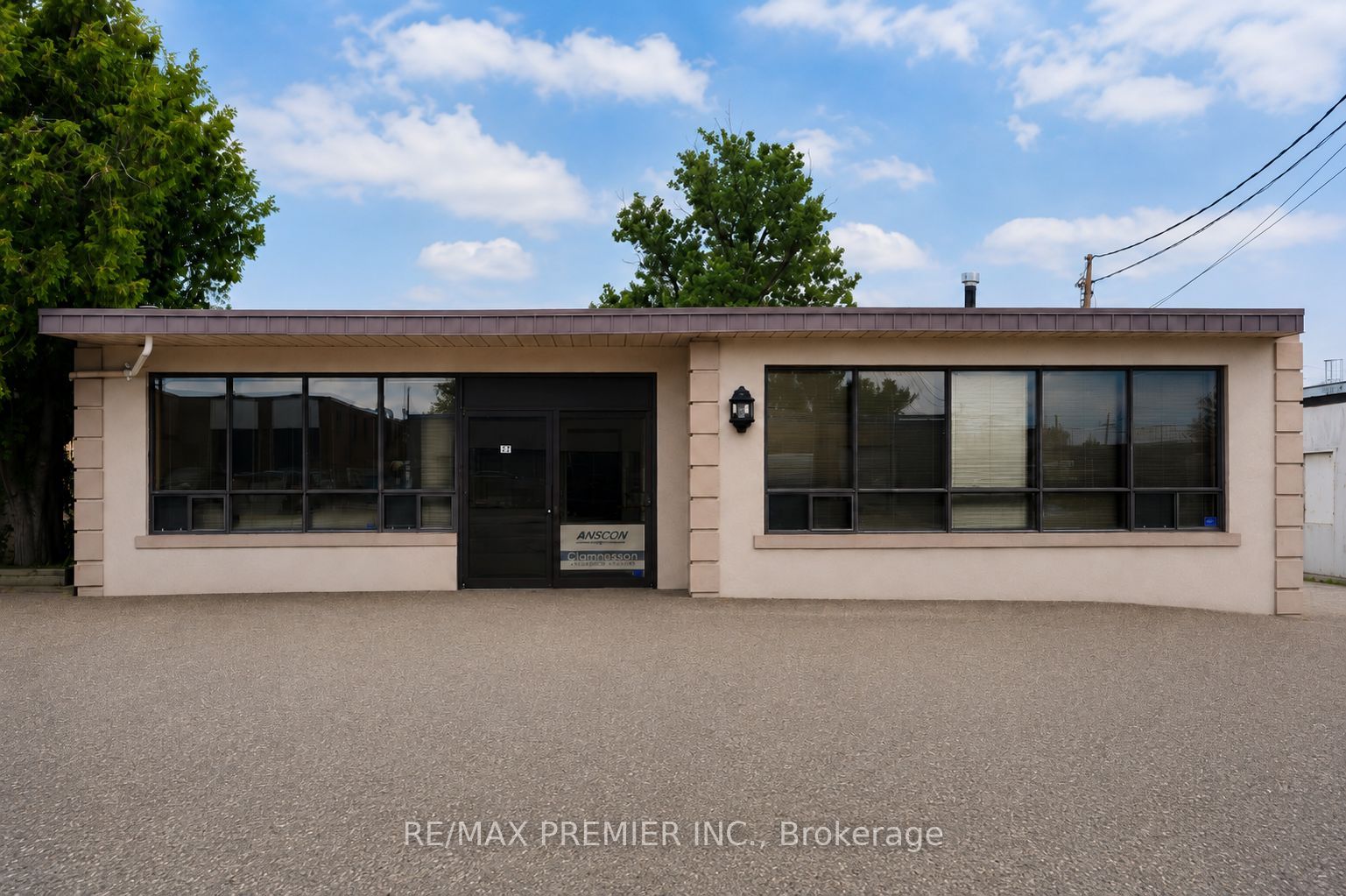 17 Oakland Avenue B, Toronto, On M9m 2h9