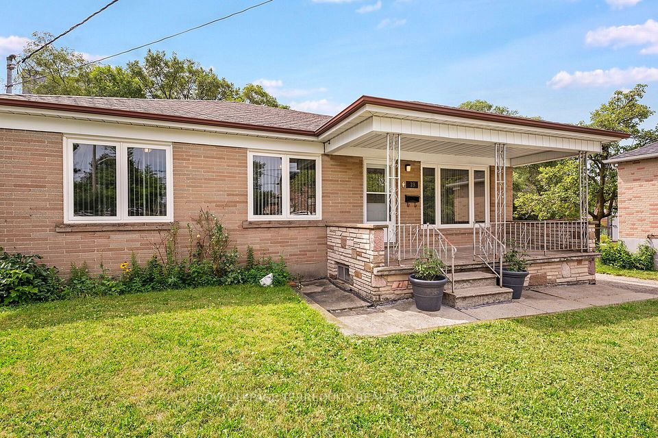 19 Battersea Crescent, Toronto, On M6l 1g7