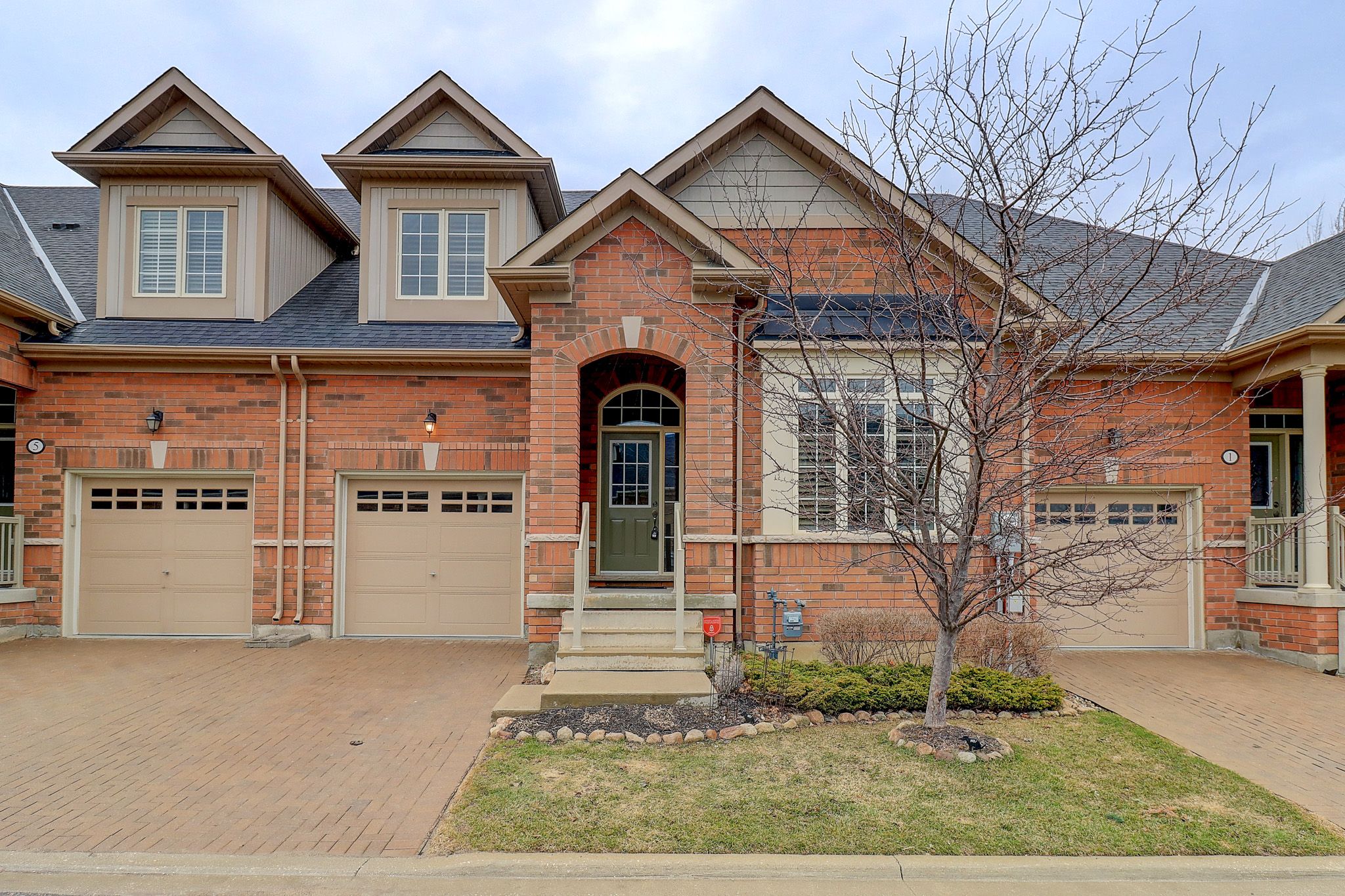 3 Alamode Road, Brampton, On L6r 3z8