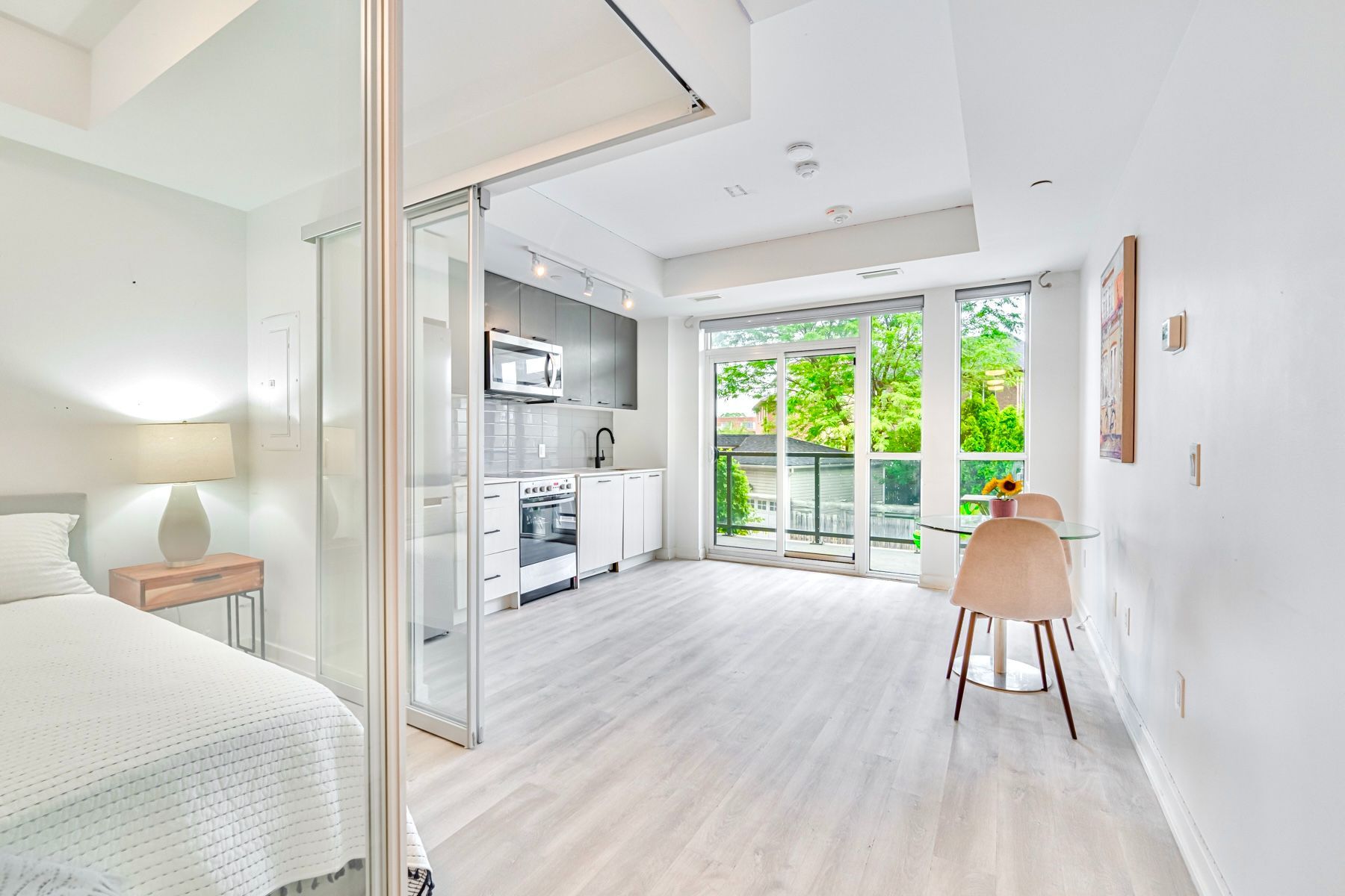 2300 St Clair Avenue W 211, Toronto, On M6n 0b3
