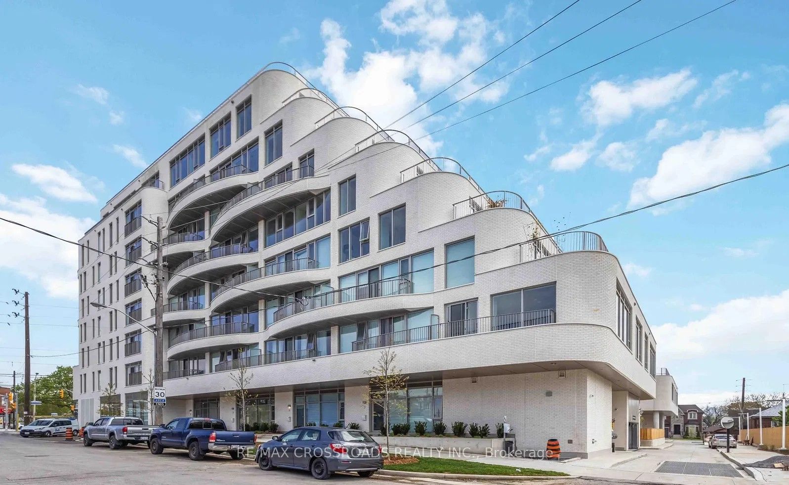 689 The Queensway Drive 516, Toronto, On M8y 1l1