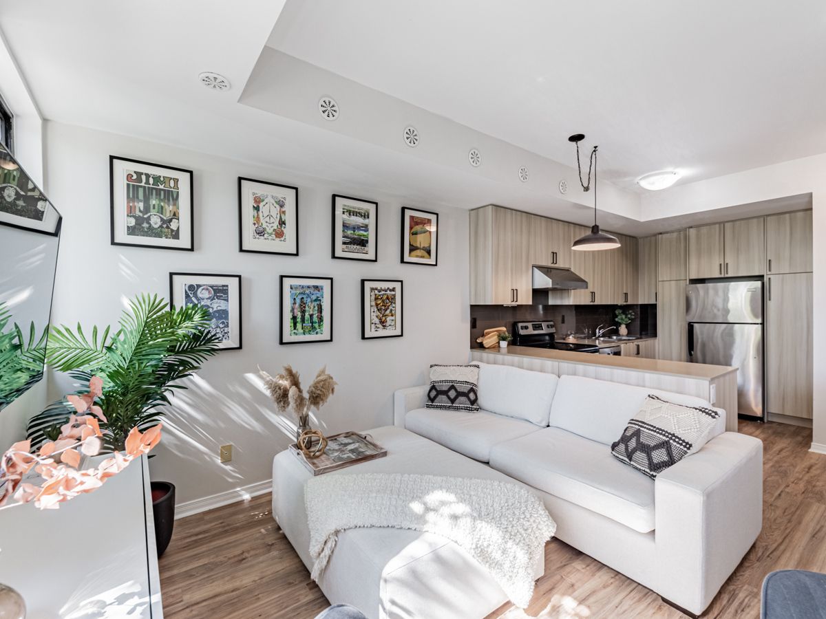 68 Winston Park Boulevard 60, Toronto, On M3k 1c3