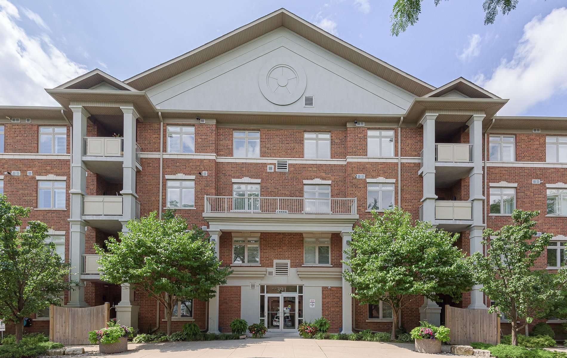 391 Plains Road E 404, Burlington, On L7t 4m2