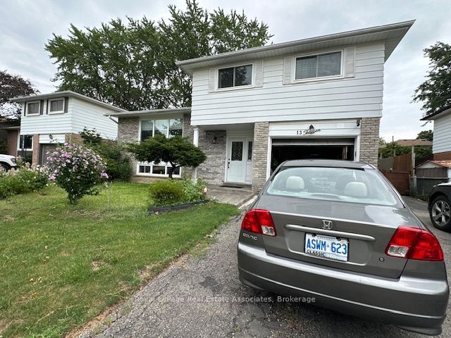 13 Edwin Drive, Brampton, On L6y 1a2