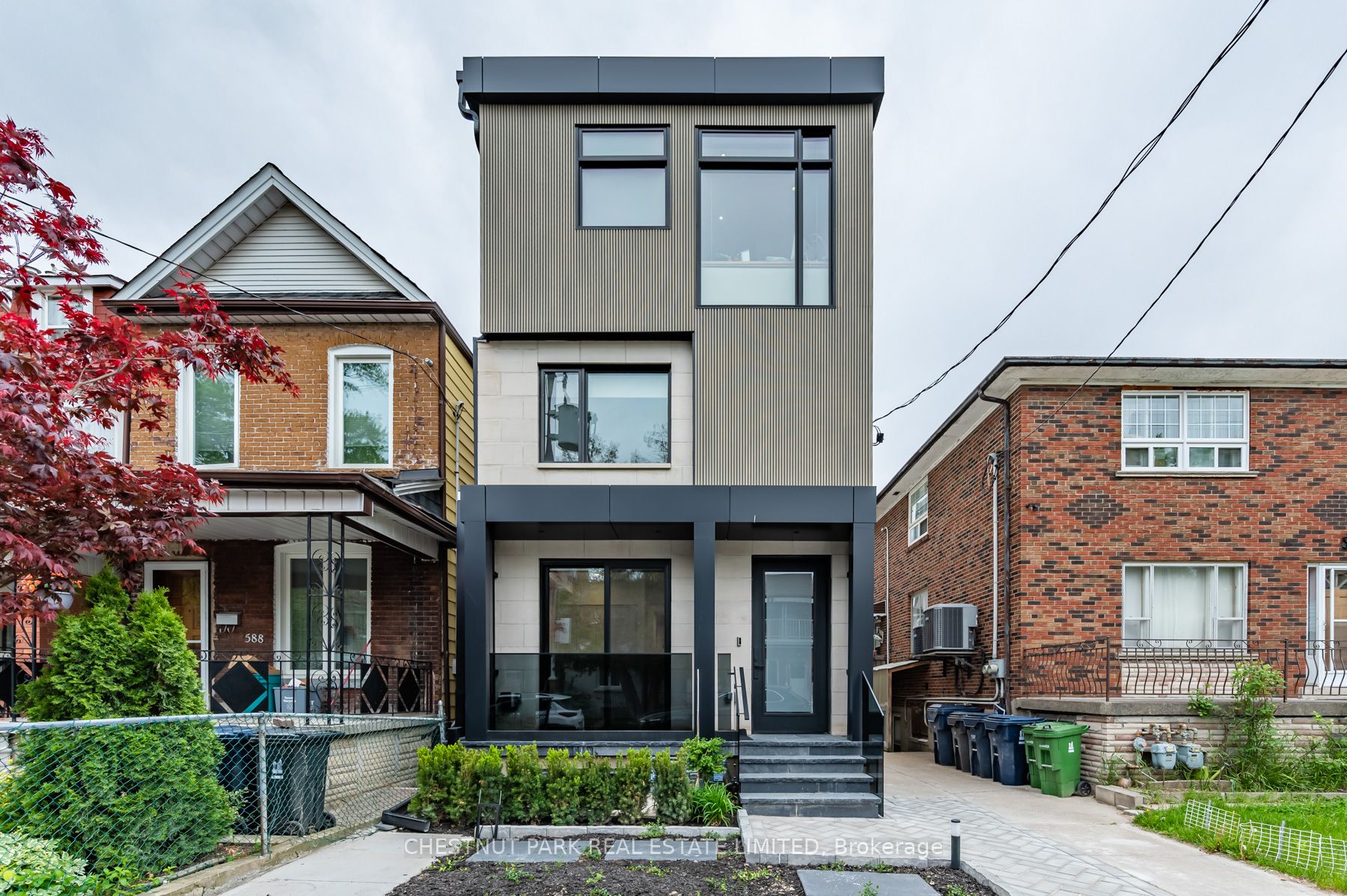 594 Concord Avenue Lower, Toronto, On M6h 2r1