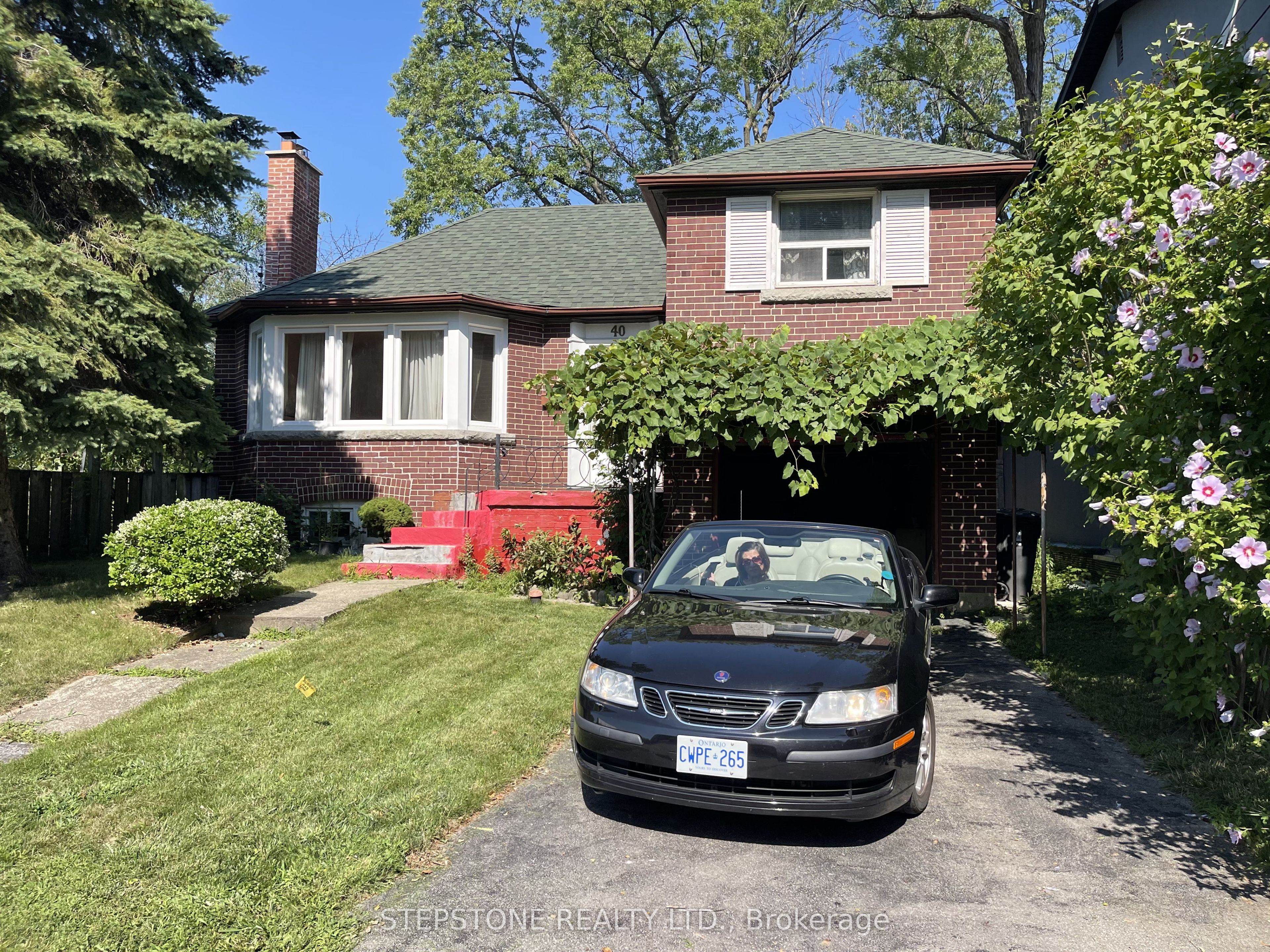 40 Glenvalley Drive S, Toronto, On M6m 4v9