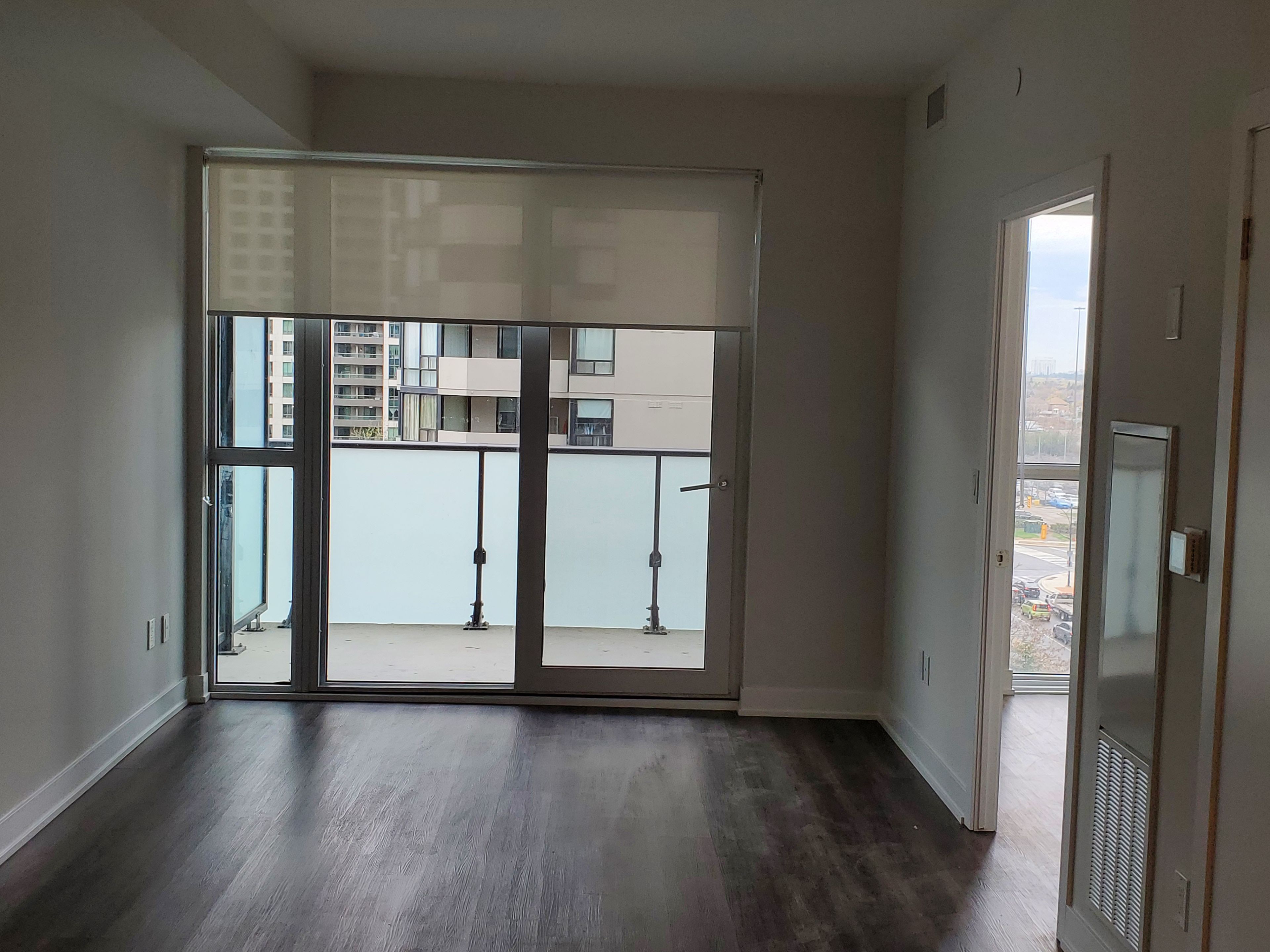 430 Square One Drive 620, Mississauga, On L5b 3y1