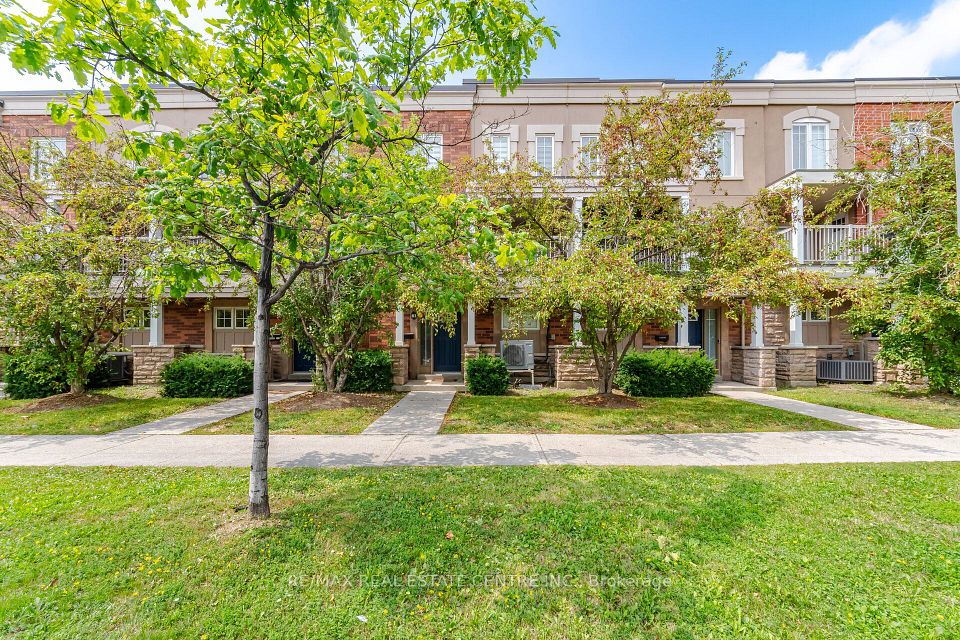 375 Cook Road 61, Toronto, On M3j 3t6