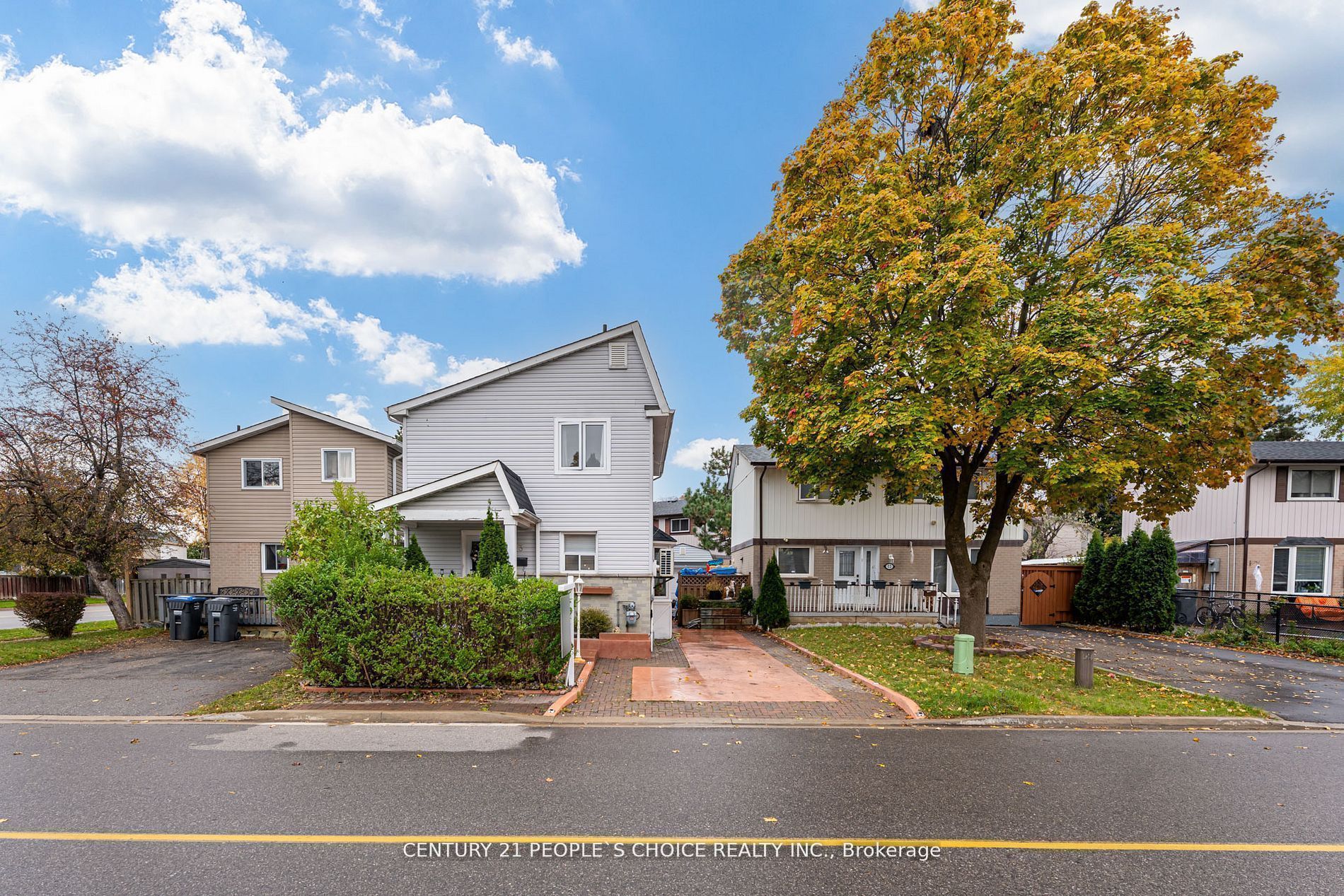 13 Jeffrey Street, Brampton, On L6s 2m9