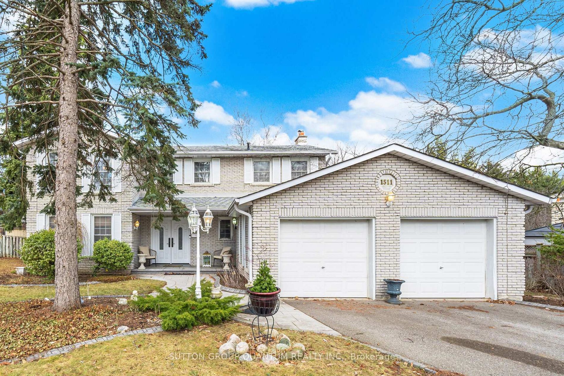 1511 Ifield Road, Mississauga, On L5h 3v8